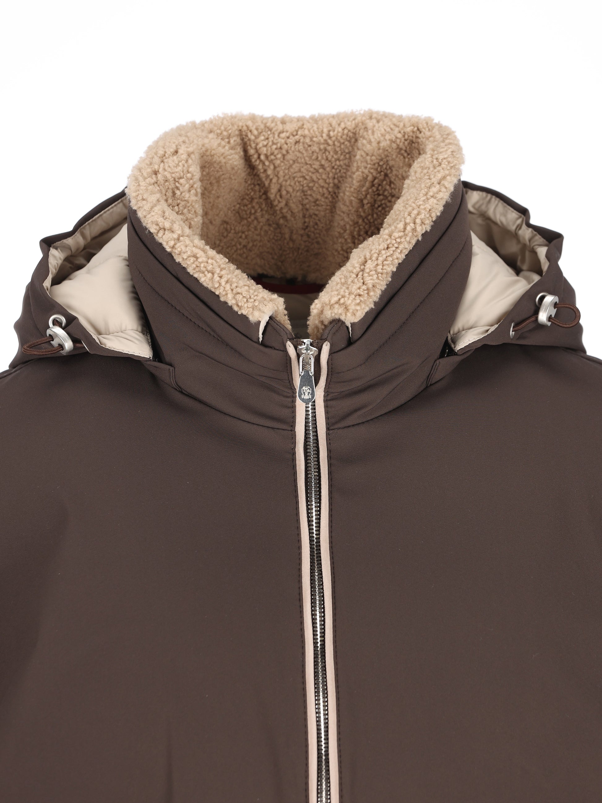Giacca realizzata in poliammide. MV4061606 C104 BRUNELLO CUCINELLI 