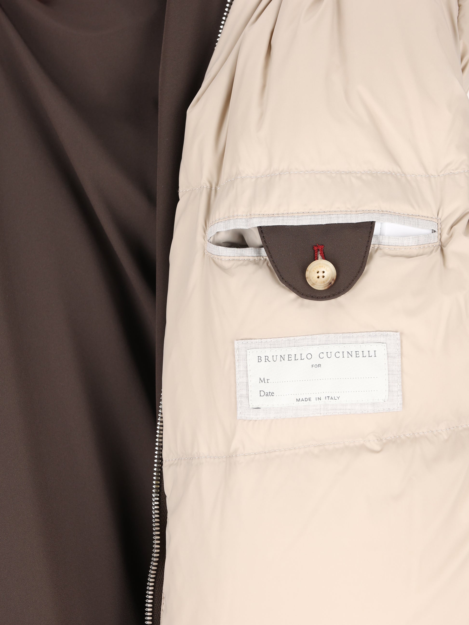 Giacca realizzata in poliammide. MV4061606 C104 BRUNELLO CUCINELLI 