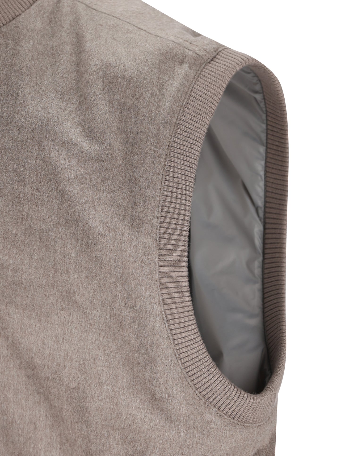 Gilet in cashmere MV4216000 CJW71 BRUNELLO CUCINELLI 