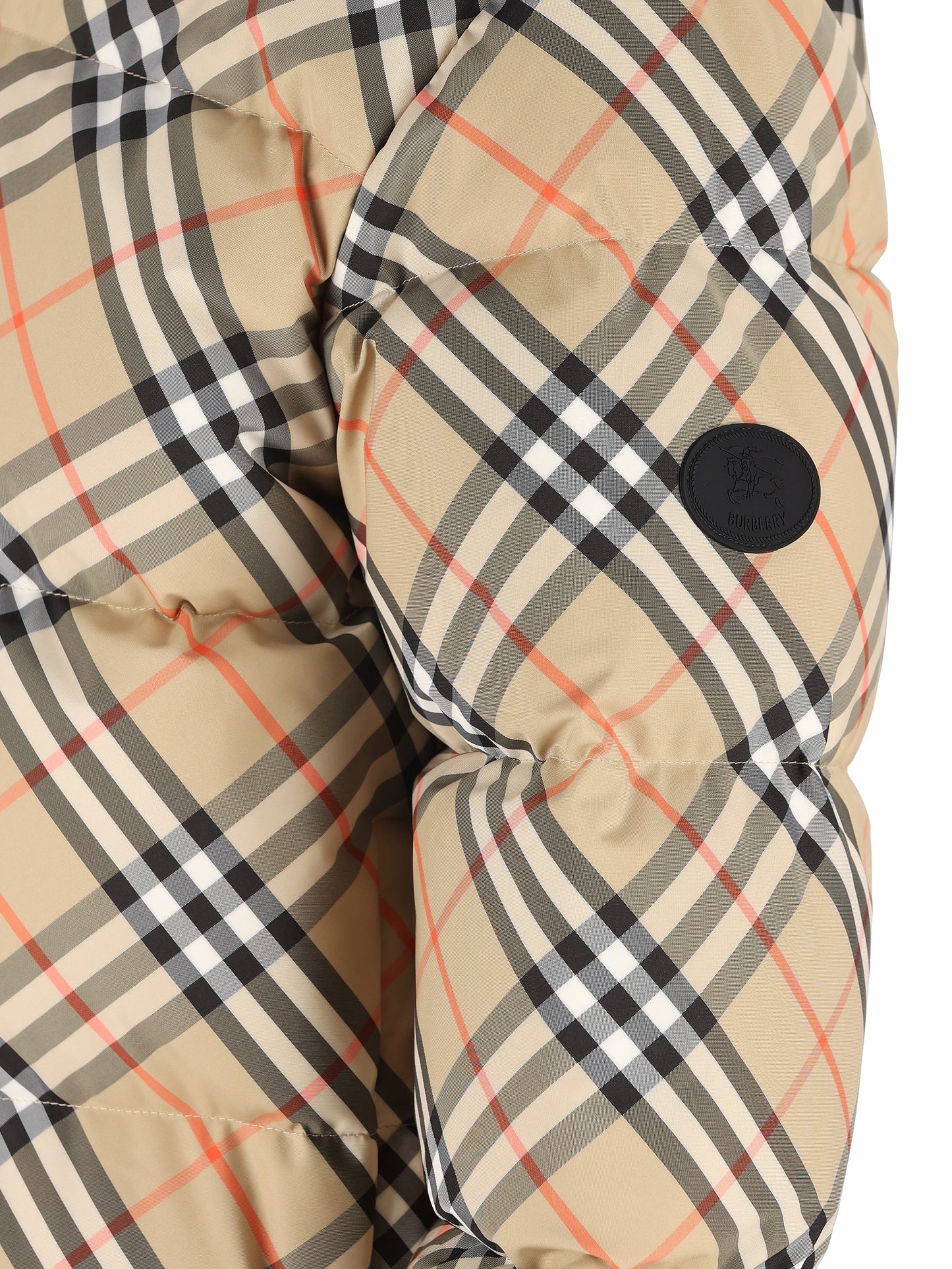 Piumino realizzato in poliestere. 8110249 B9368 BURBERRY 