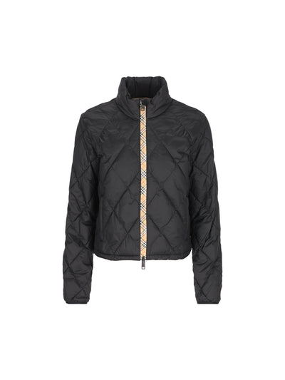 Giacca realizzata in poliammide. 8122570 A1189 BURBERRY 