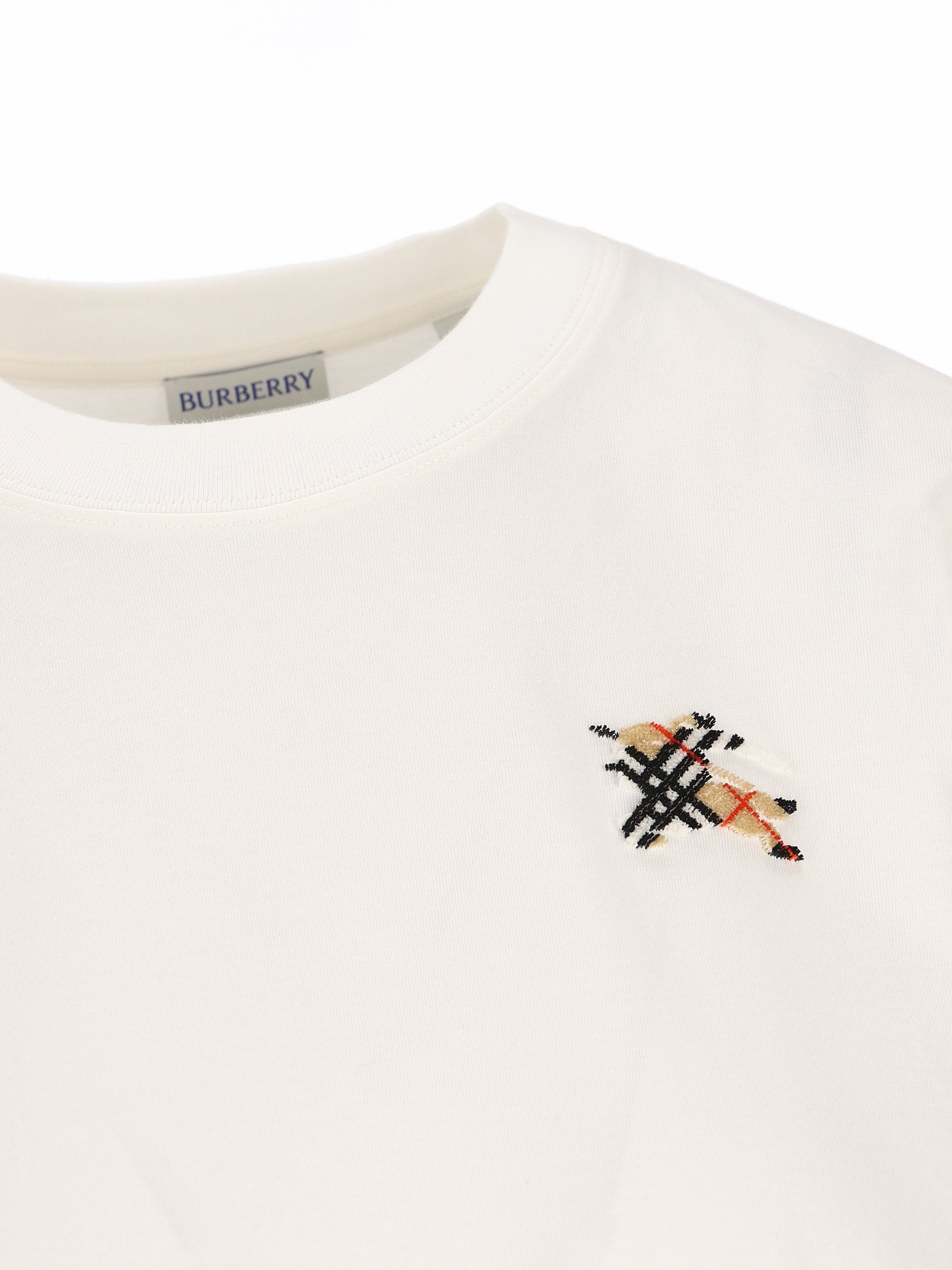 T-Shirt realizzata in cotone. 8127956 B7078 BURBERRY 