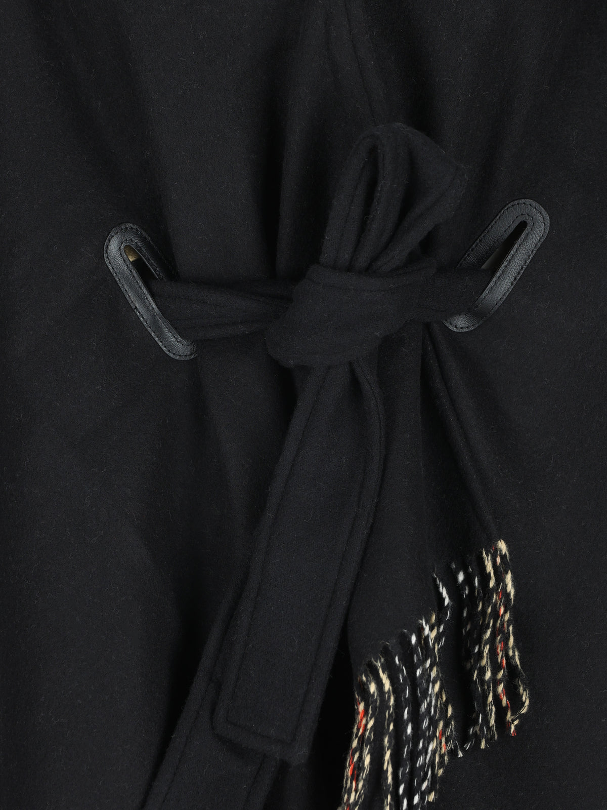 Mantella realizzata in lana. 8130497 A1189 BURBERRY 