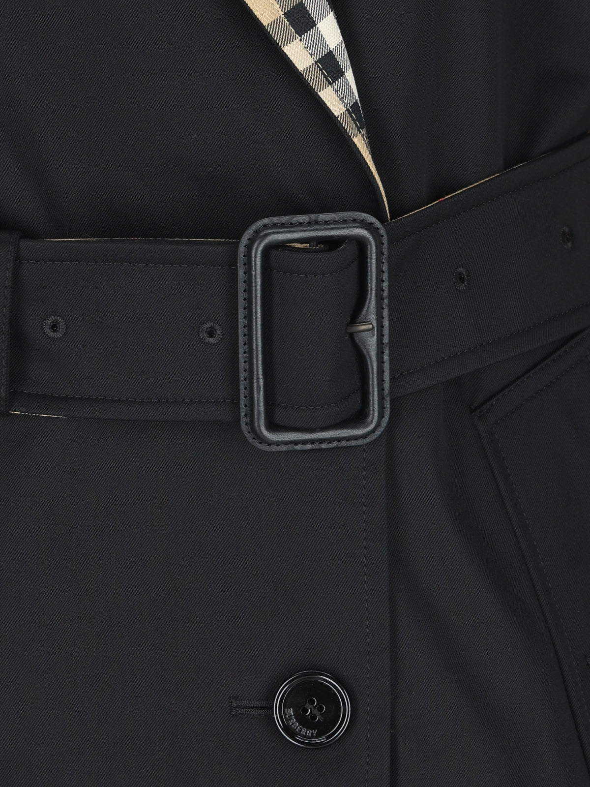 Giacca realizzata in gabardine. 8135307 A1189 BURBERRY 