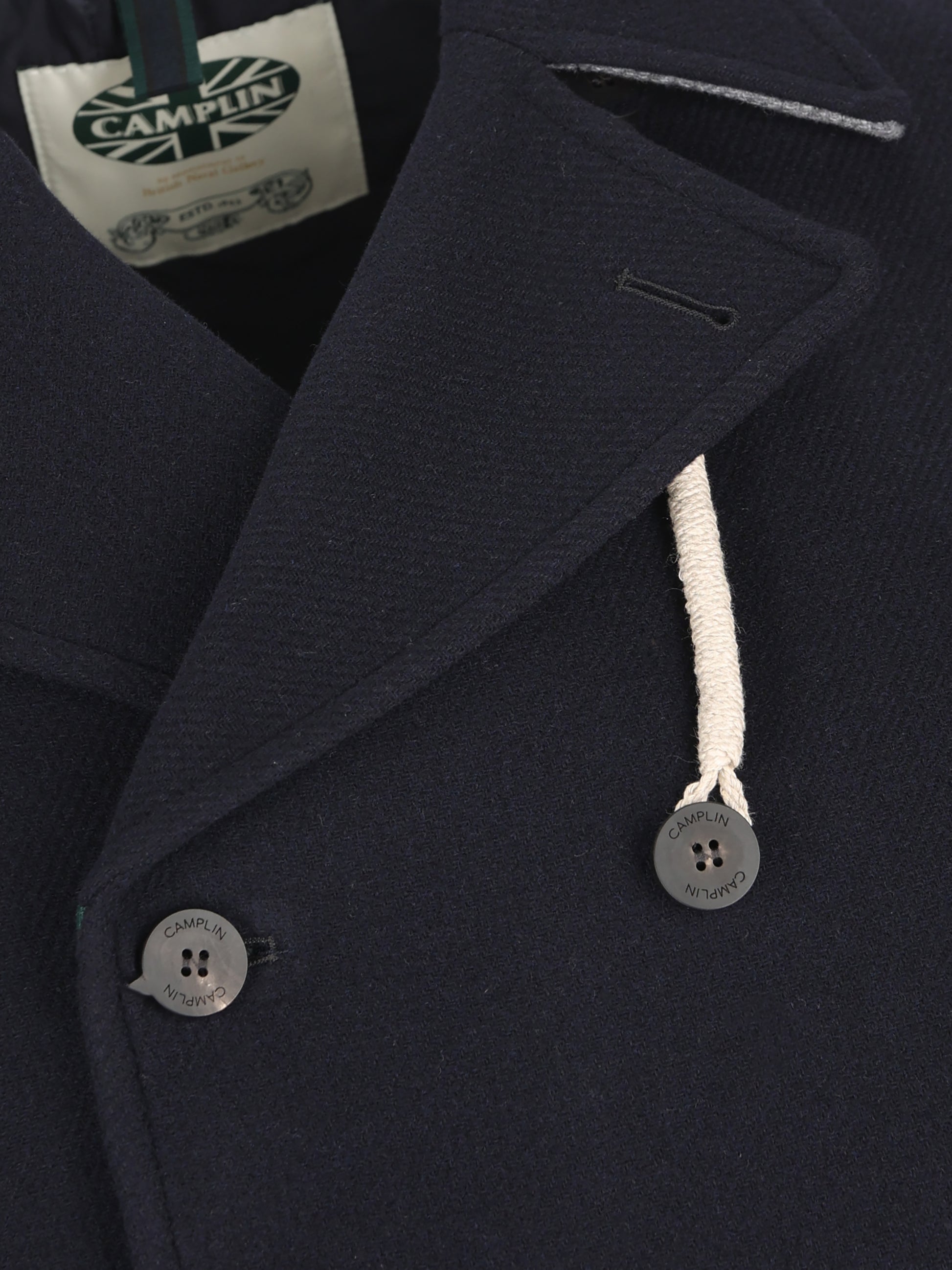 Cappotto realizzato in lana. 38340038 BN CAMPLIN 