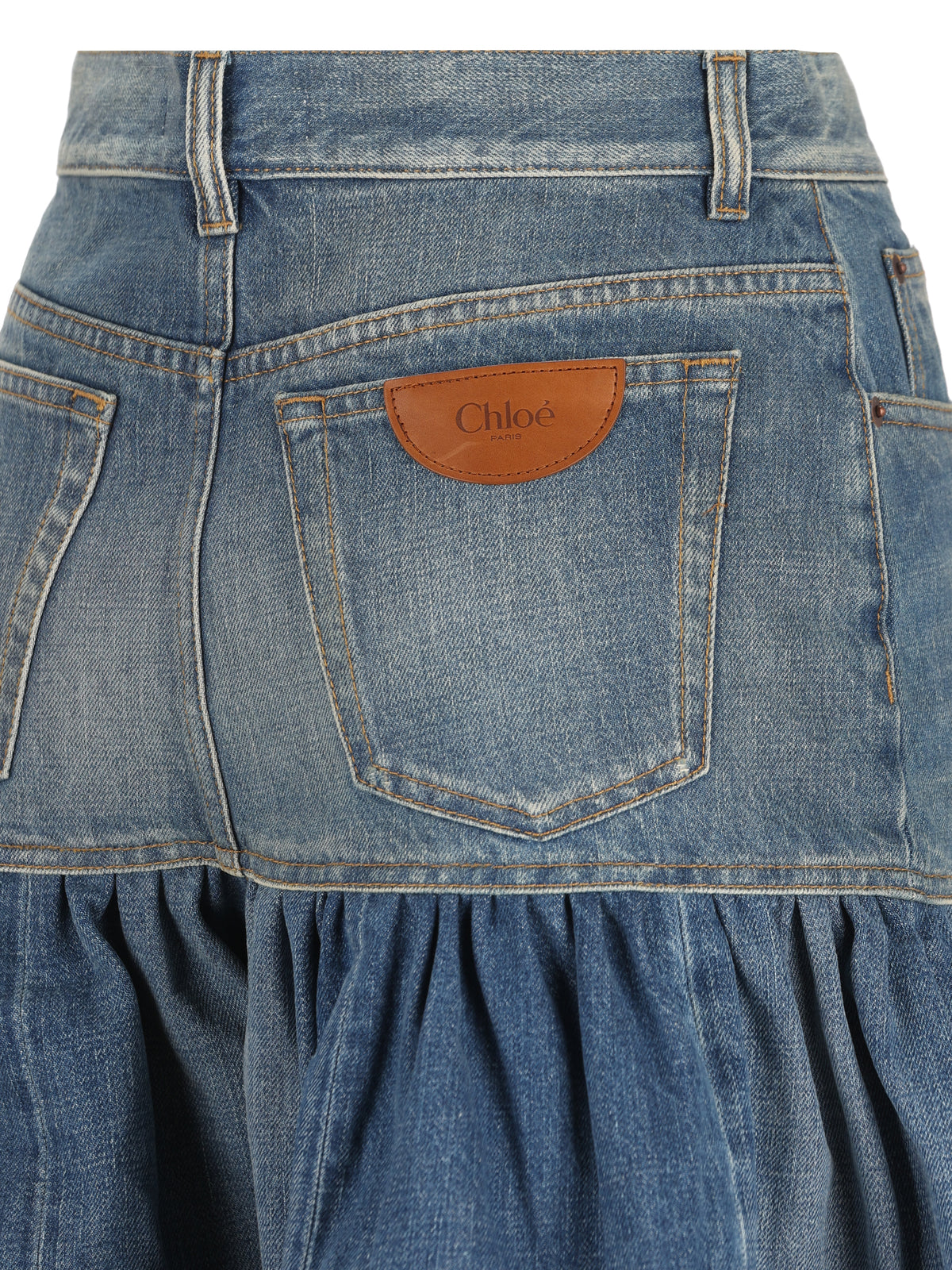 Pantaloni realizzati in denim. CH26ADP50901 40C CHLOE' 