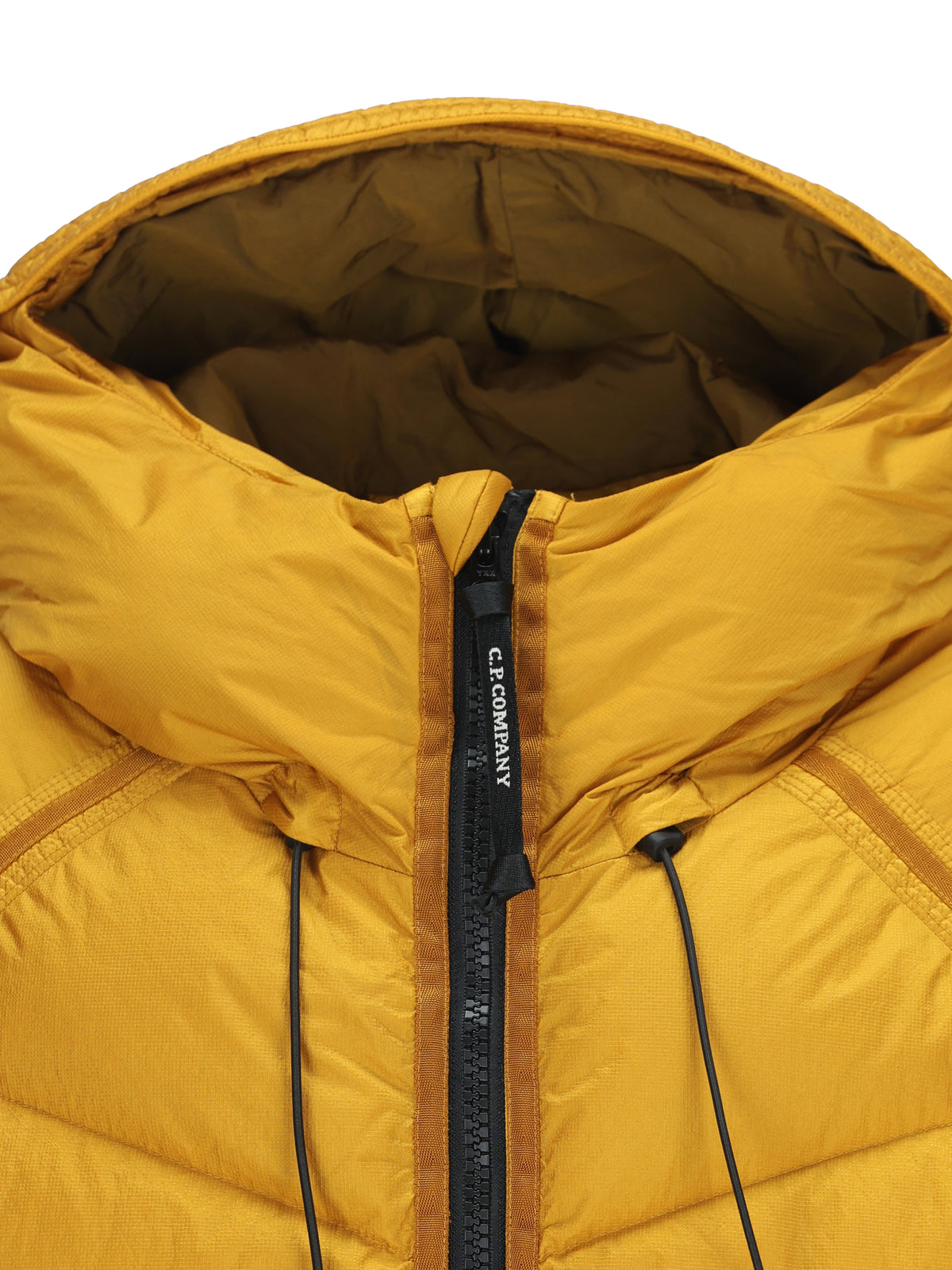 Piumino realizzato in nylon. 21CMOW210A 110655G232 C.P COMPANY 