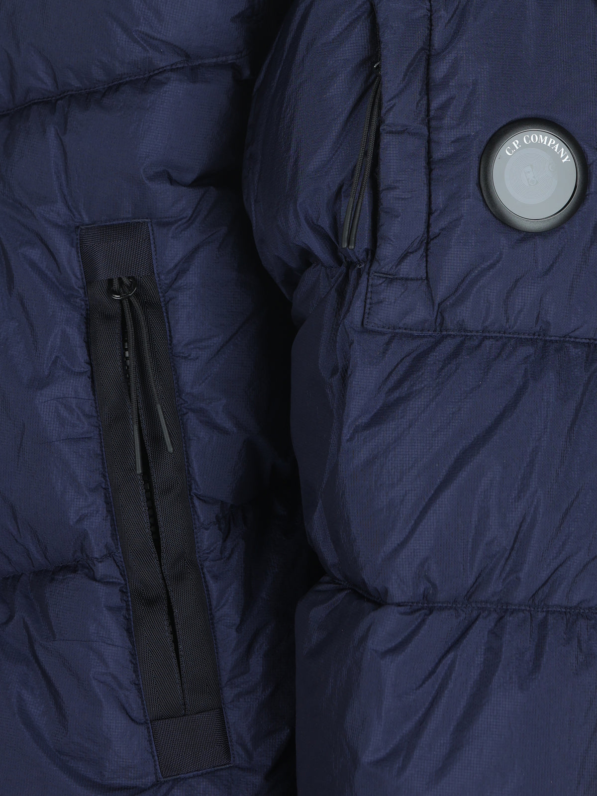 Piumino realizzato in nylon. 21CMOW210A 110655G880 C.P COMPANY 