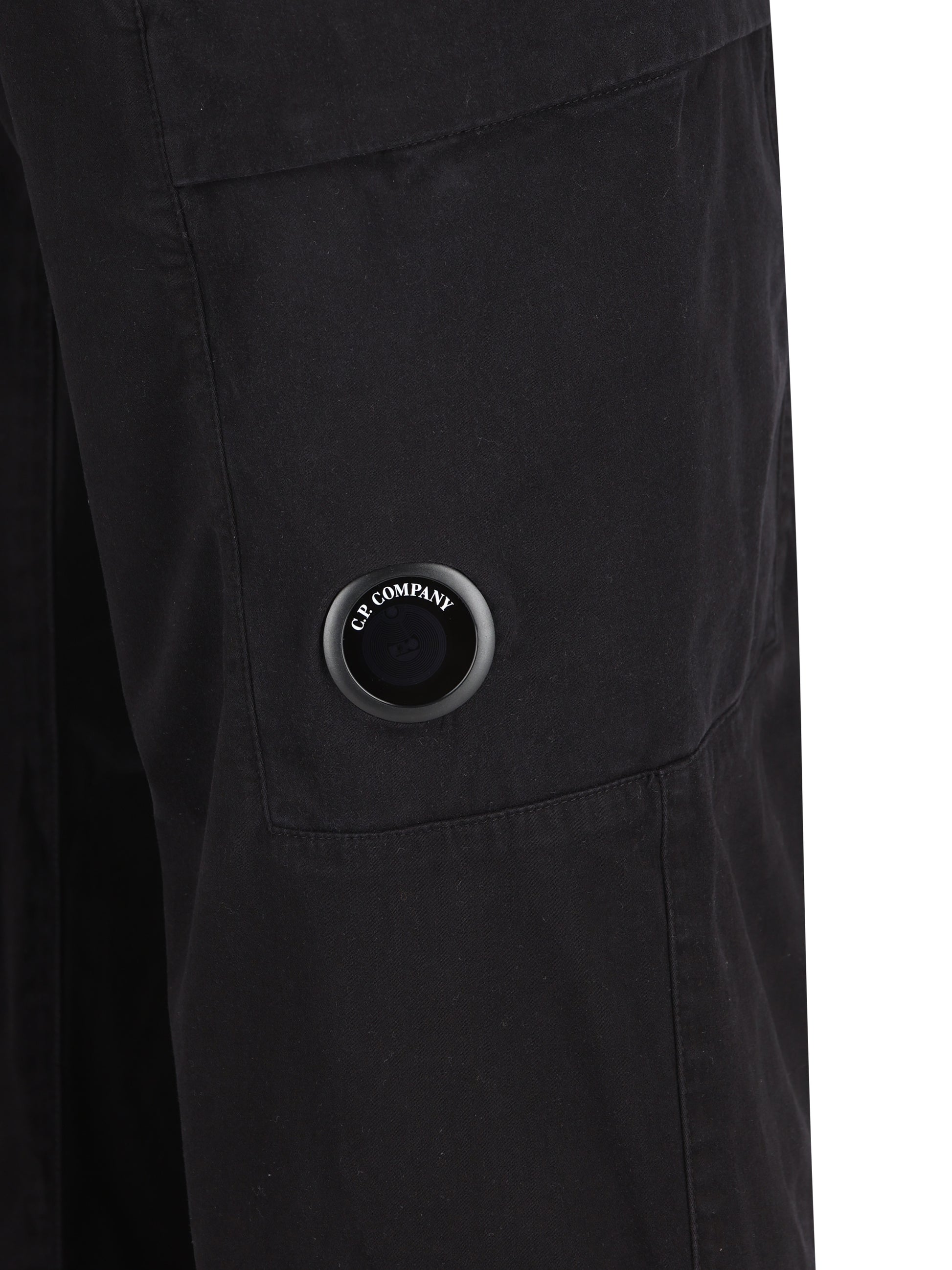 Pantaloni realizzati in cotone. 21CMPA090A 005529G999 C.P COMPANY 