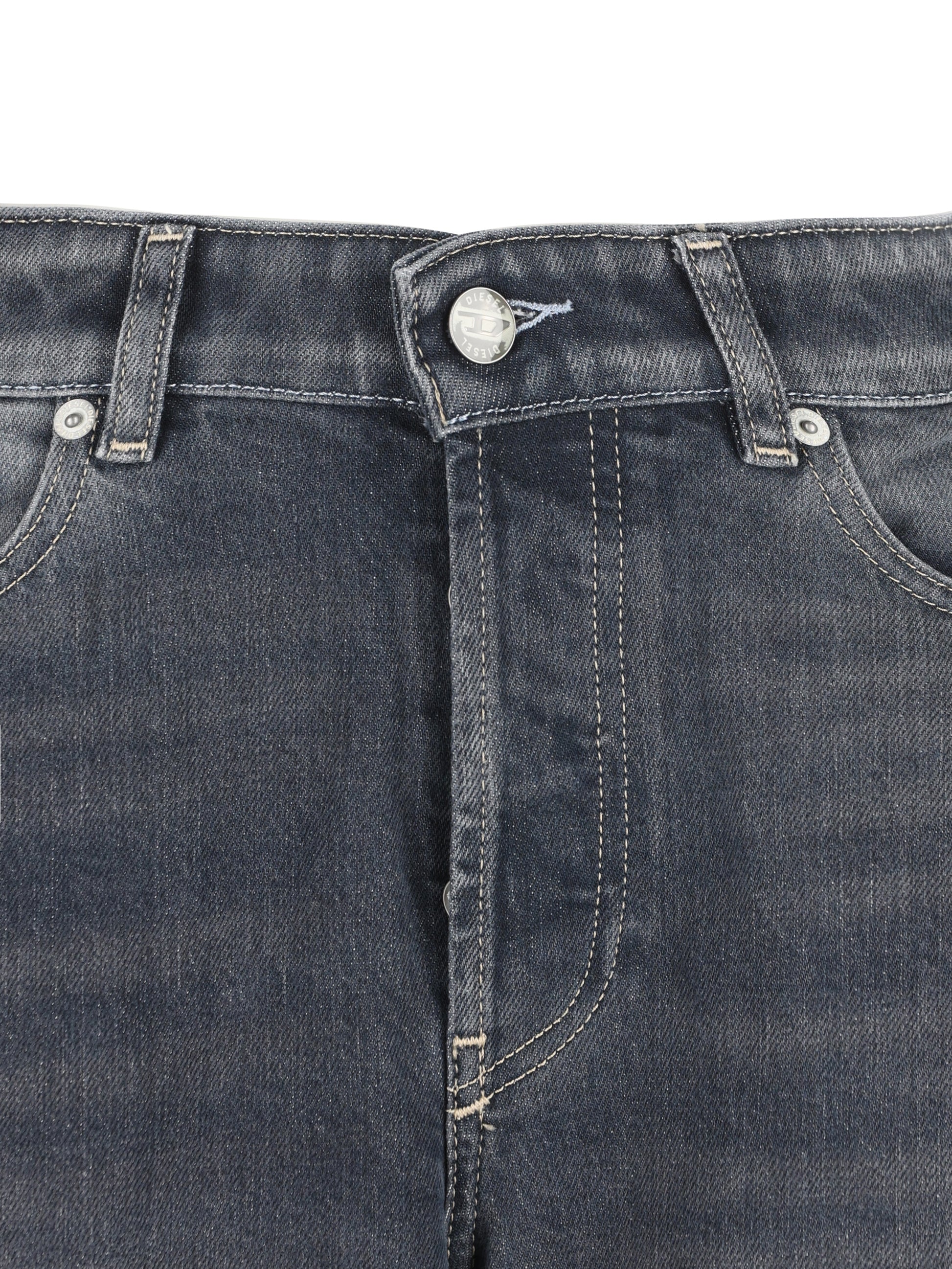 Jeans realizzati in cotone. A19869 007EI01 DIESEL 