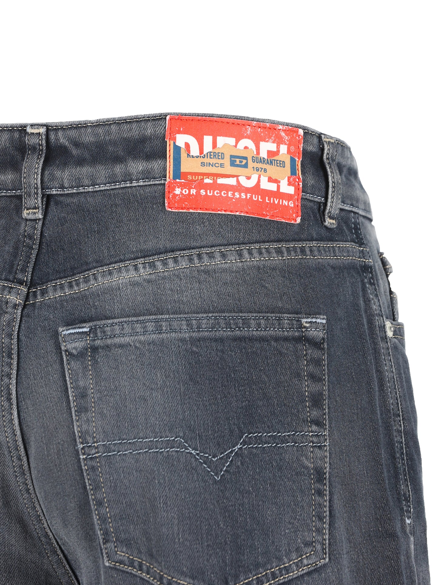 Jeans realizzati in cotone. A19869 007EI01 DIESEL 