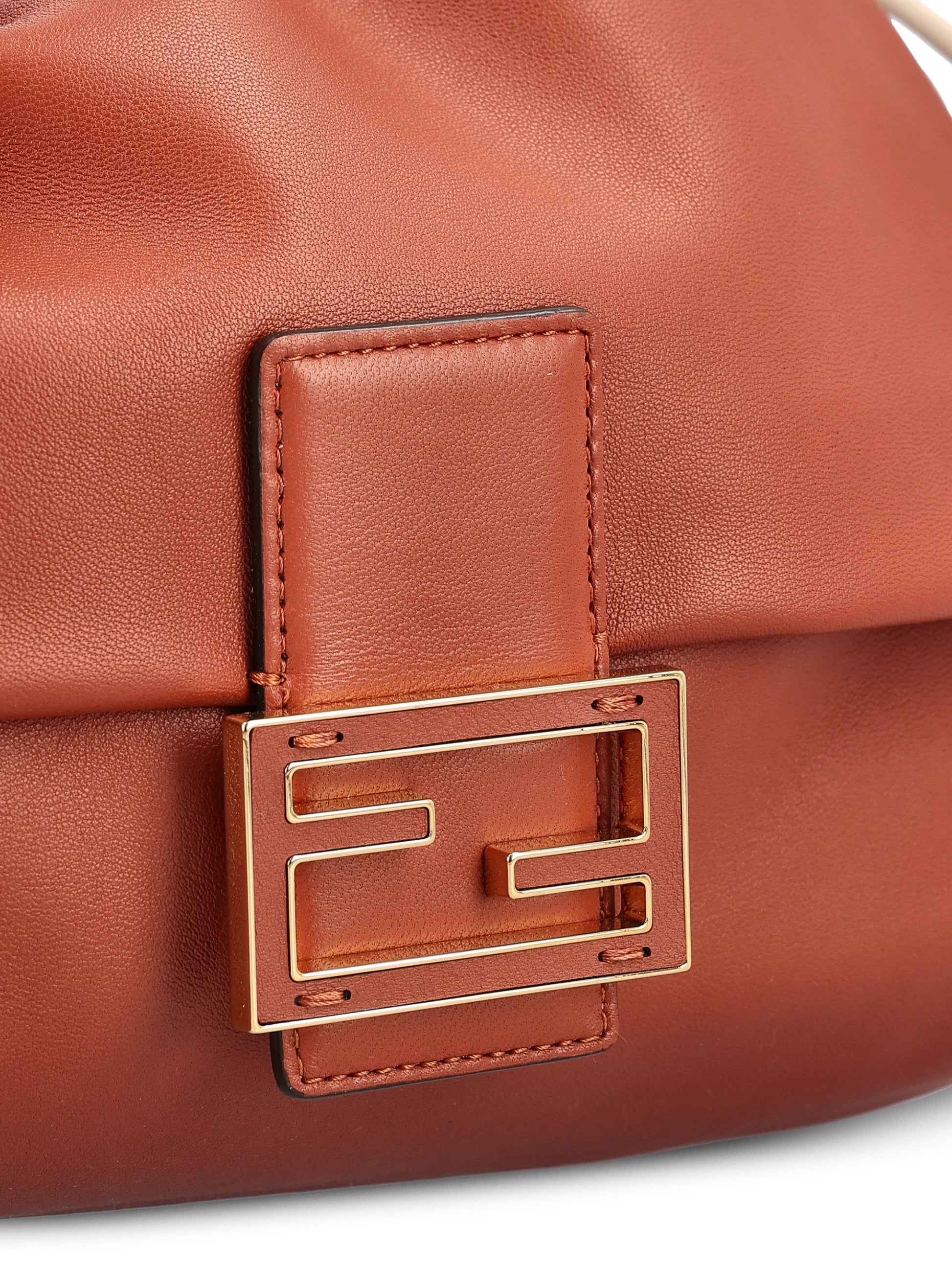 Borsa realizzata in pelle. 8BR833 AQ0DF1S4E FENDI 