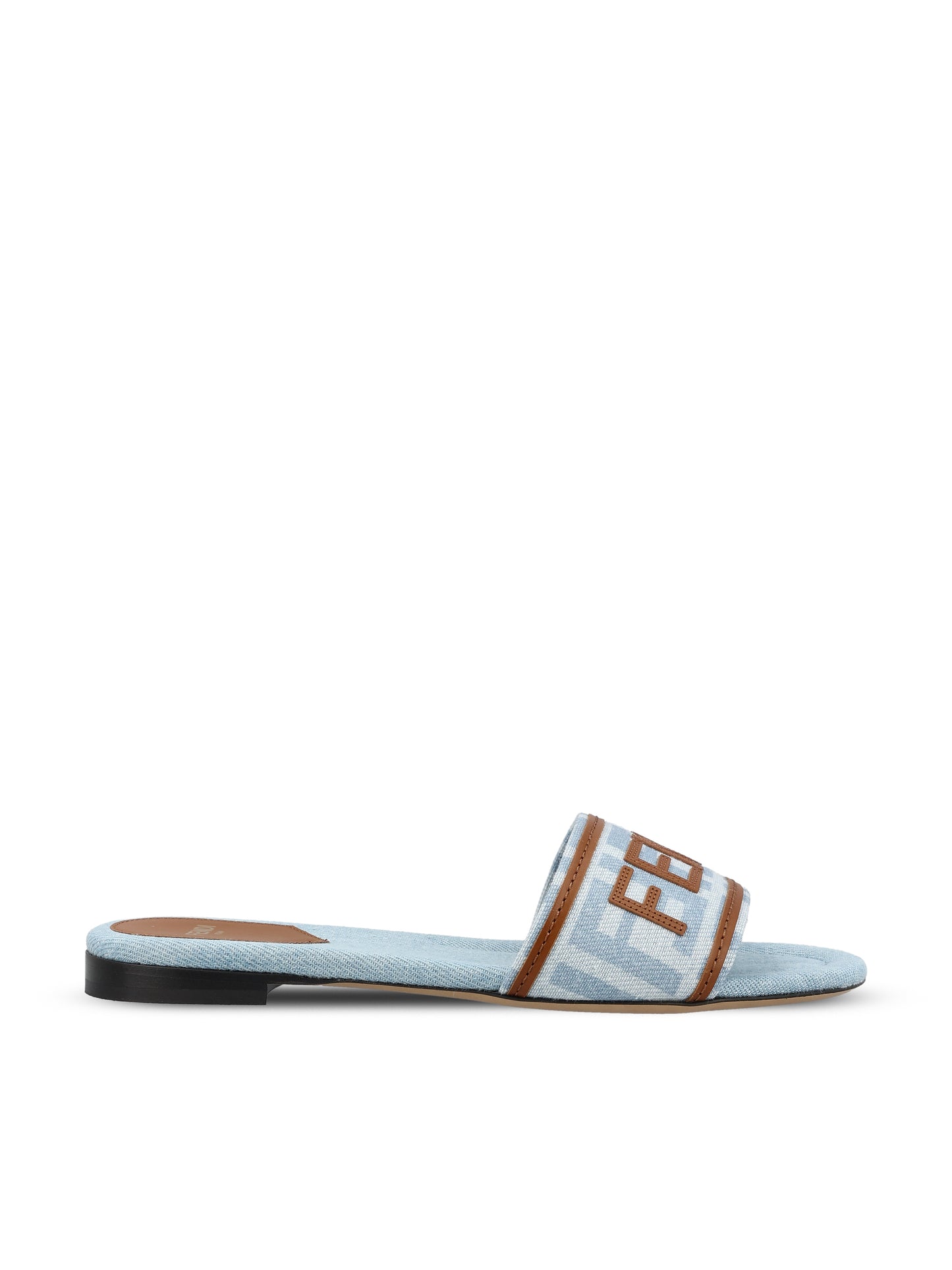 Slide realizzate in poliammide. 8R8092 AY2ZF1XIA FENDI 