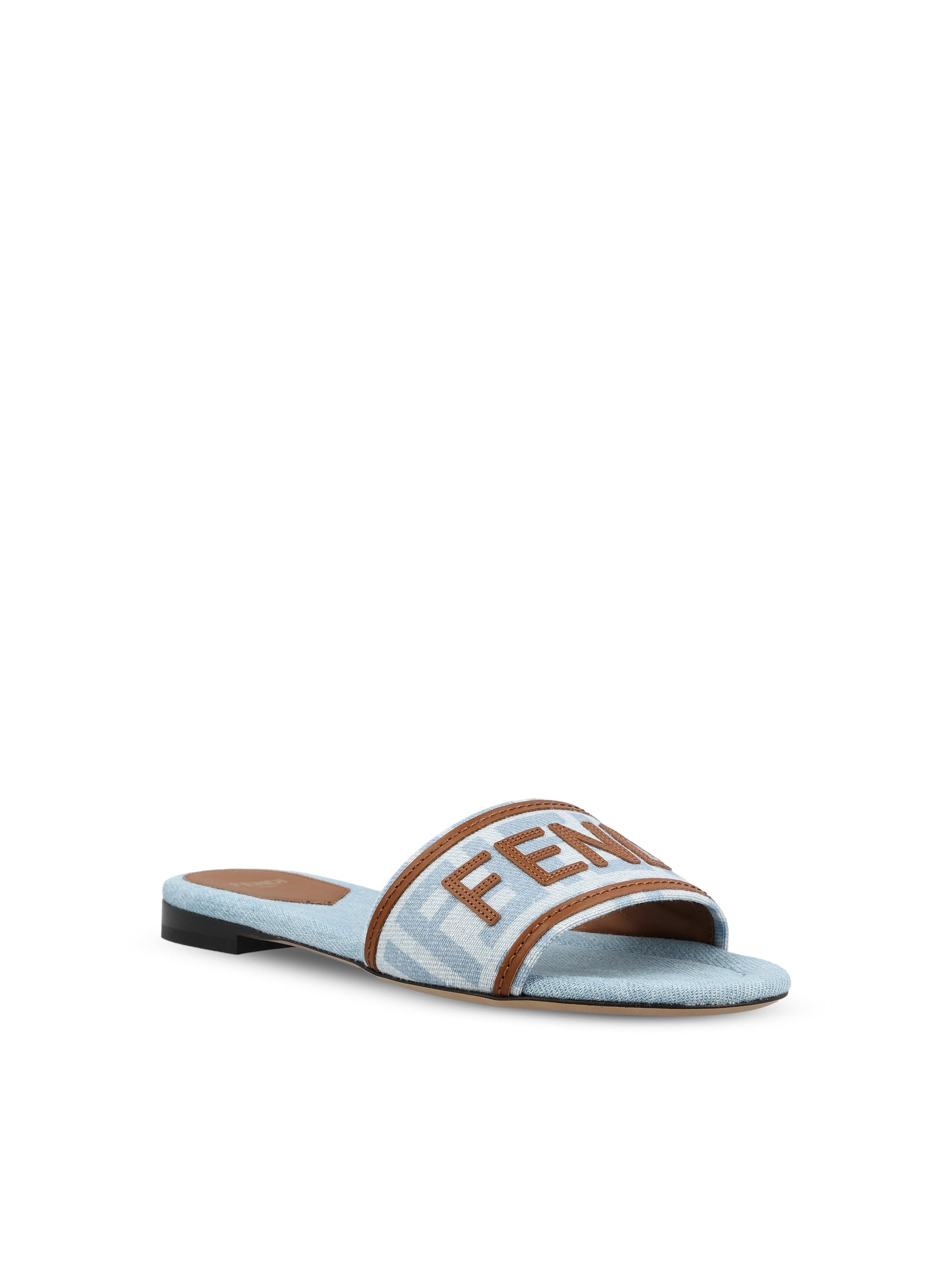 Slide realizzate in poliammide. 8R8092 AY2ZF1XIA FENDI 