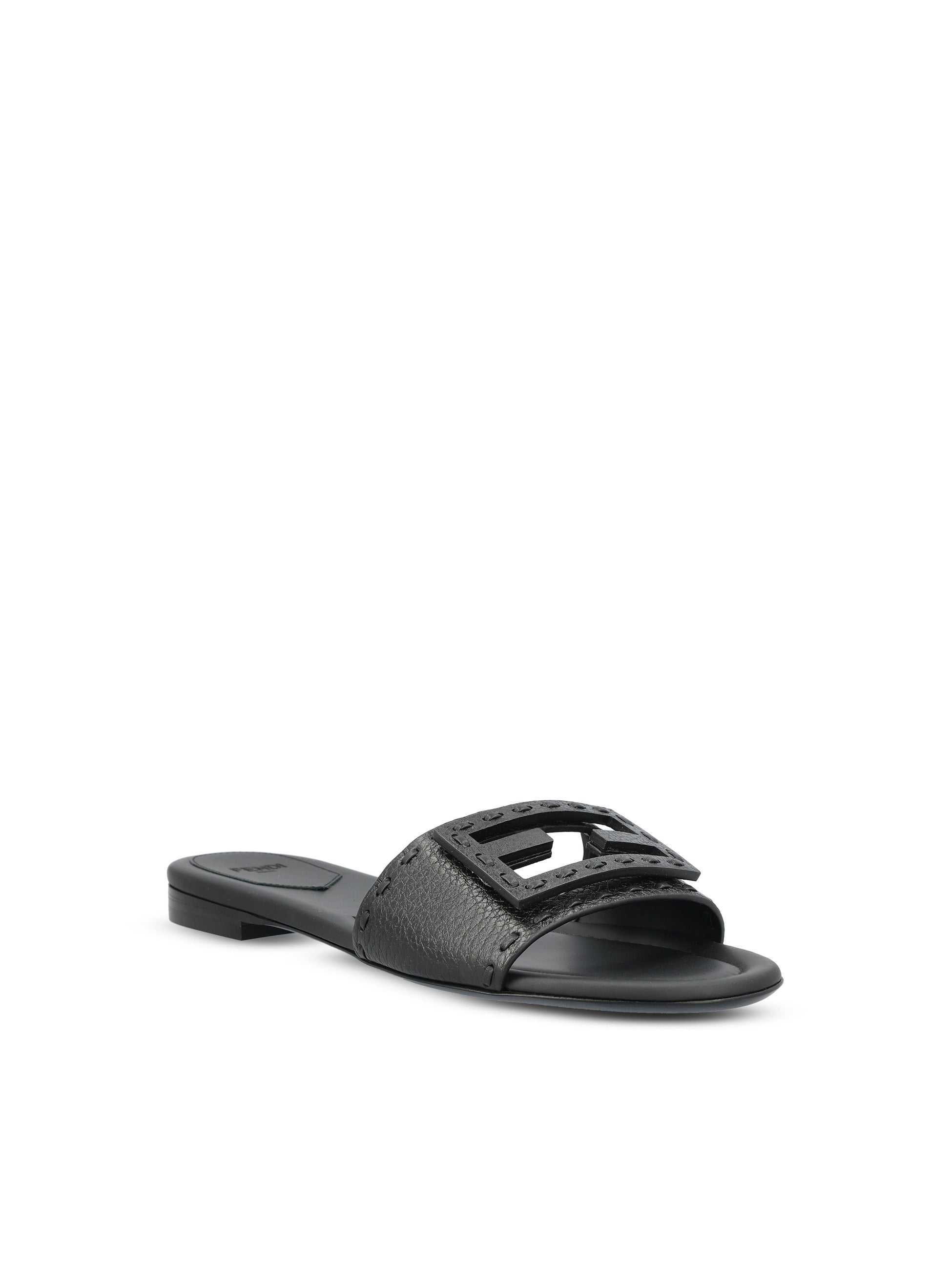 Slide realizzate in pelle. 8R8136 AQY2F0QA1 FENDI 