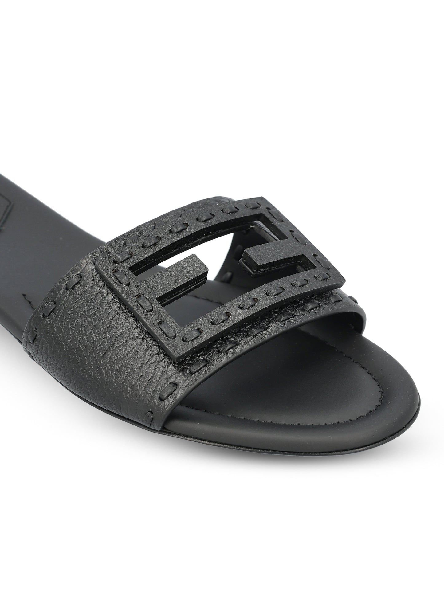 Slide realizzate in pelle. 8R8136 AQY2F0QA1 FENDI 