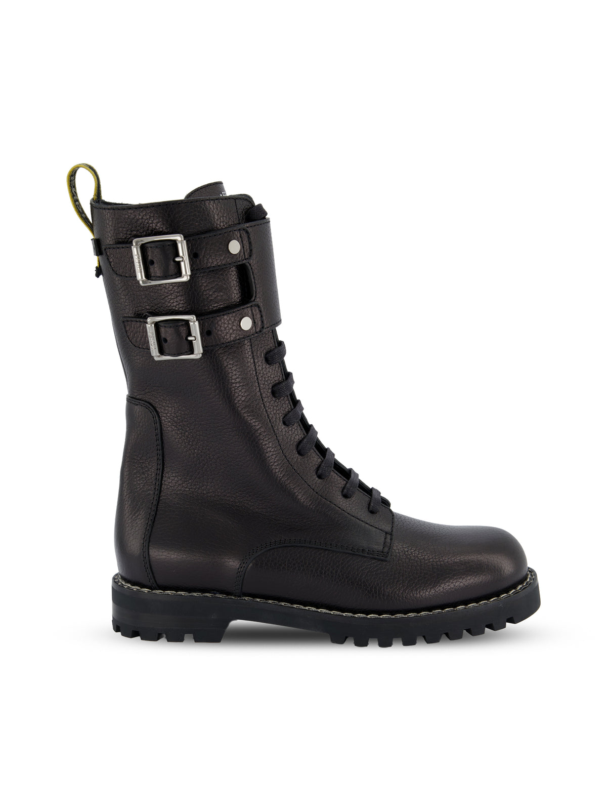 Stivali realizzati in pelle di vitello. 8T9050 AY0NF0QA1 FENDI 