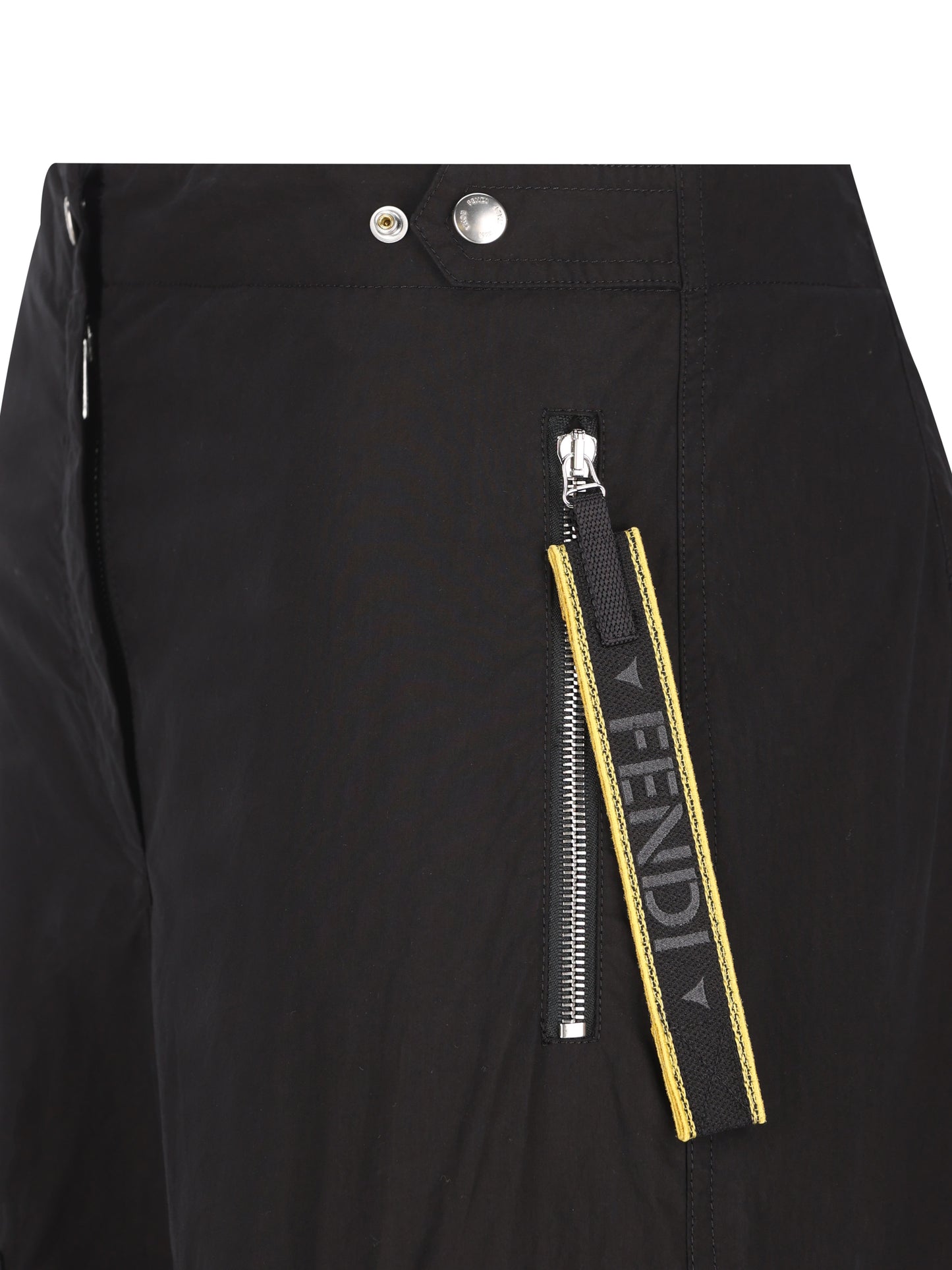 Pantaloni in cotone. FR6760 B1U4F0QA1 FENDI 