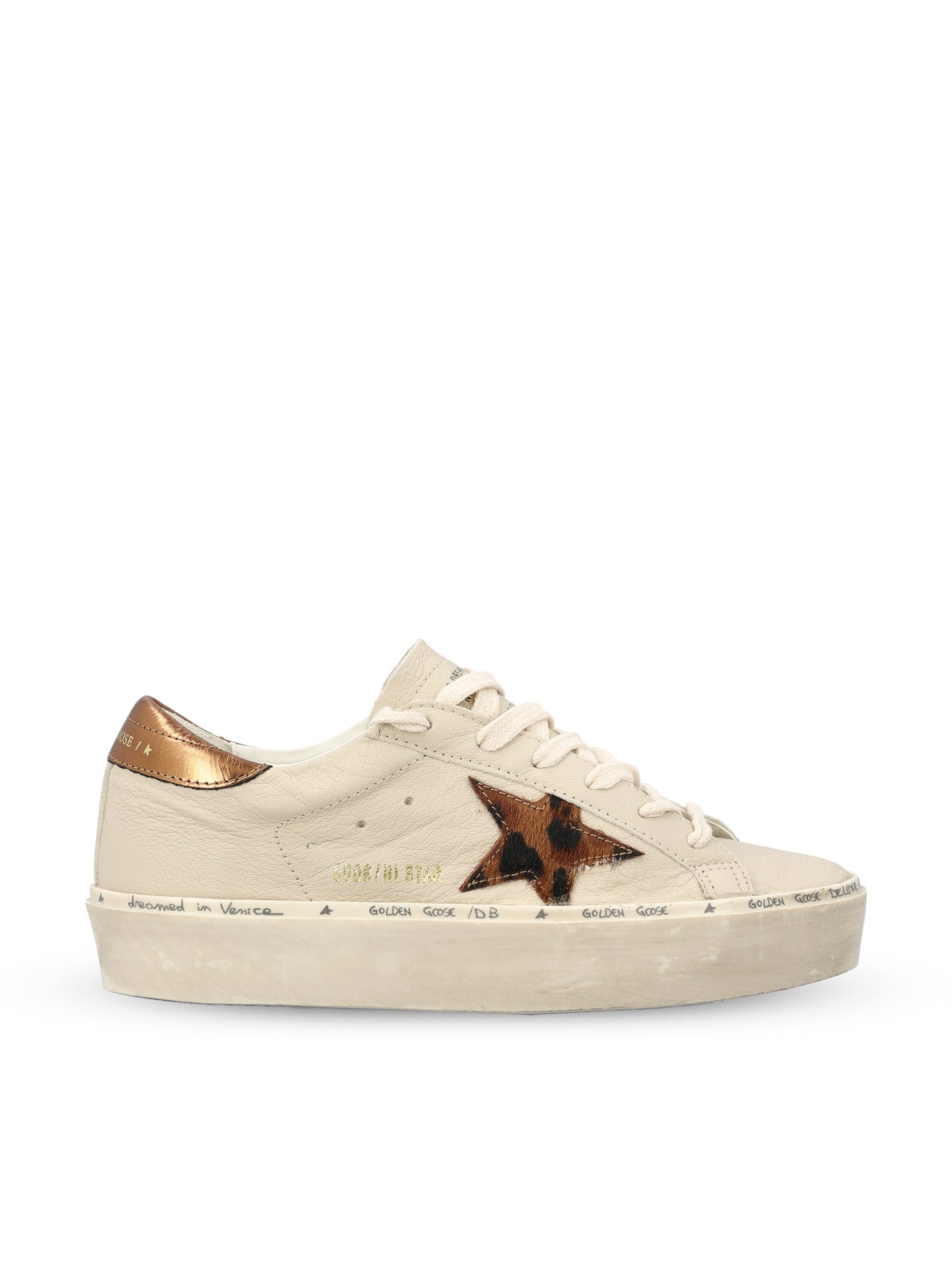 Sneakers realizzate in pelle. GWF00118 F00875815992 GOLDEN GOOSE 