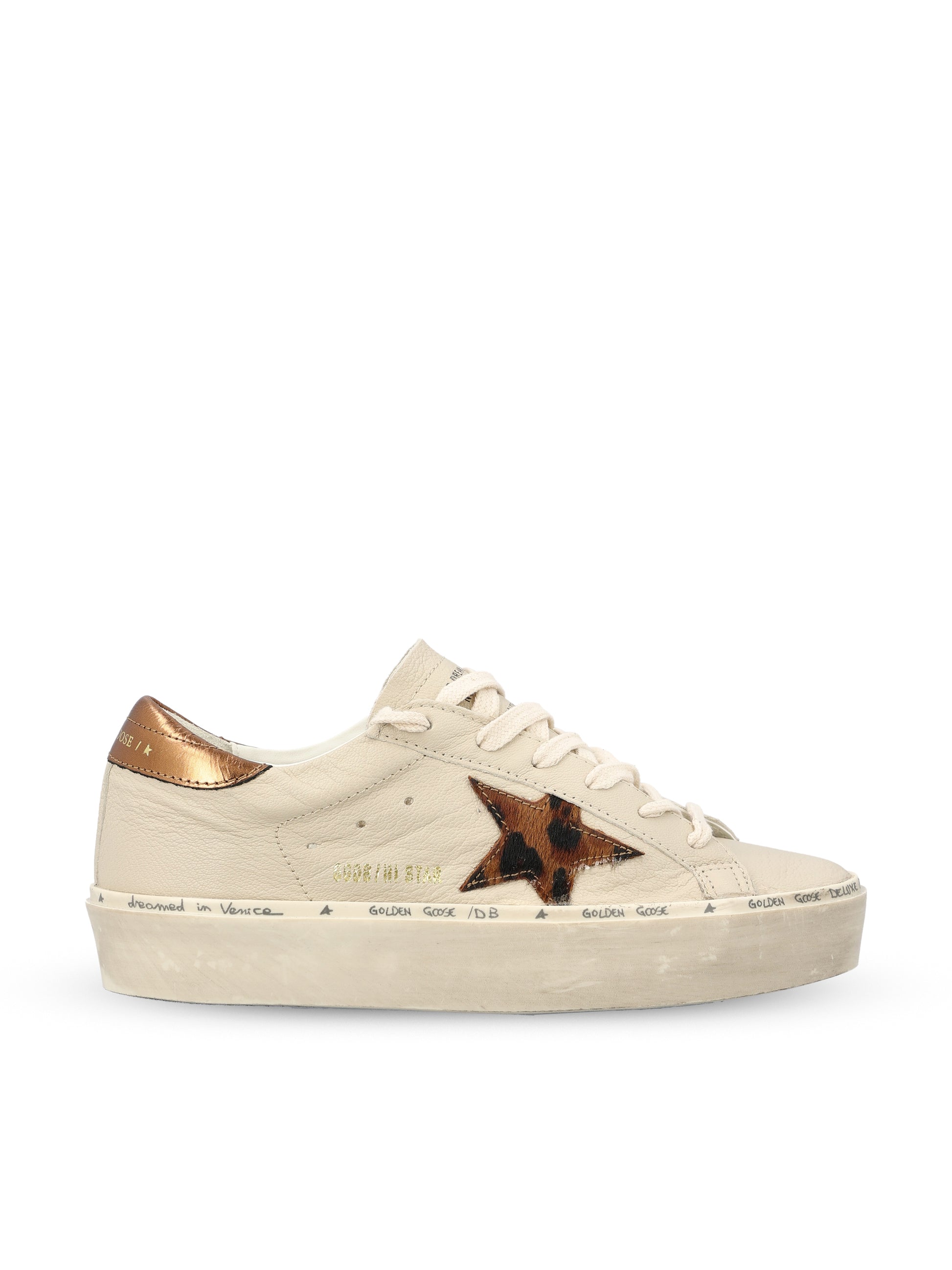 Sneakers realizzate in pelle. GWF00118 F00875815992 GOLDEN GOOSE 