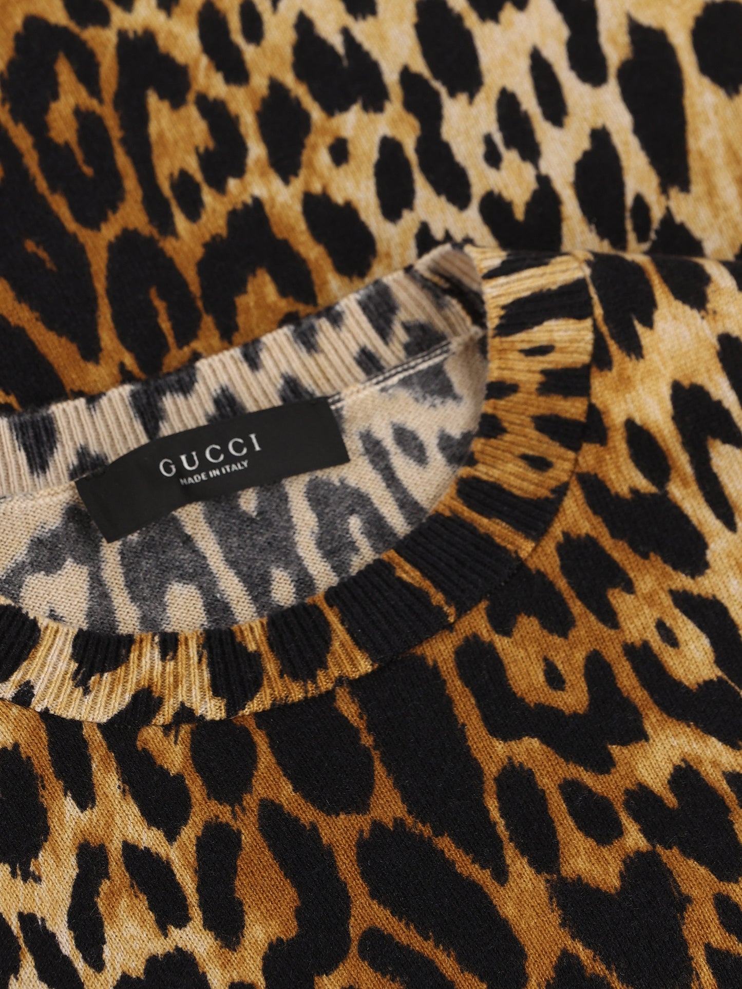 Maglia realizzata in cashmere. 872246 XKFL58012 GUCCI 