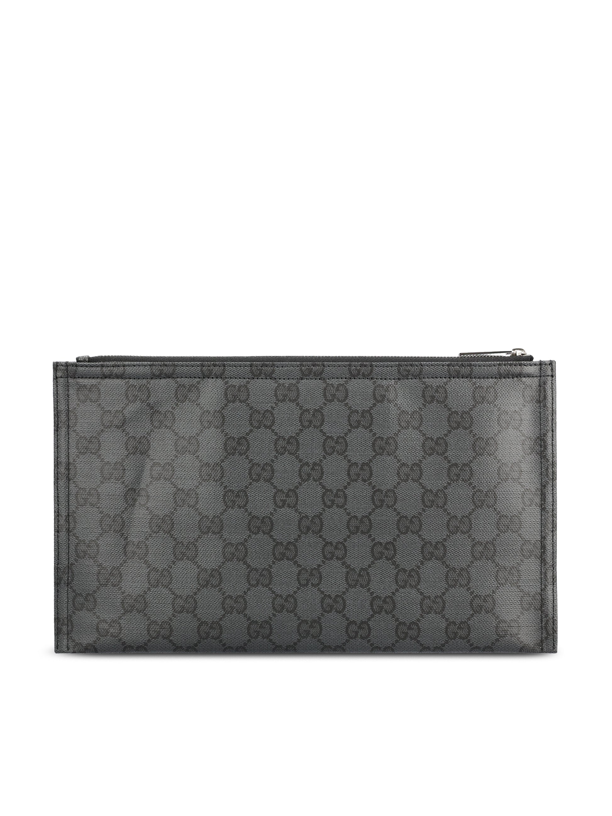 Pouch realizzata in tessuto. 876480 FAF8A1000 GUCCI 