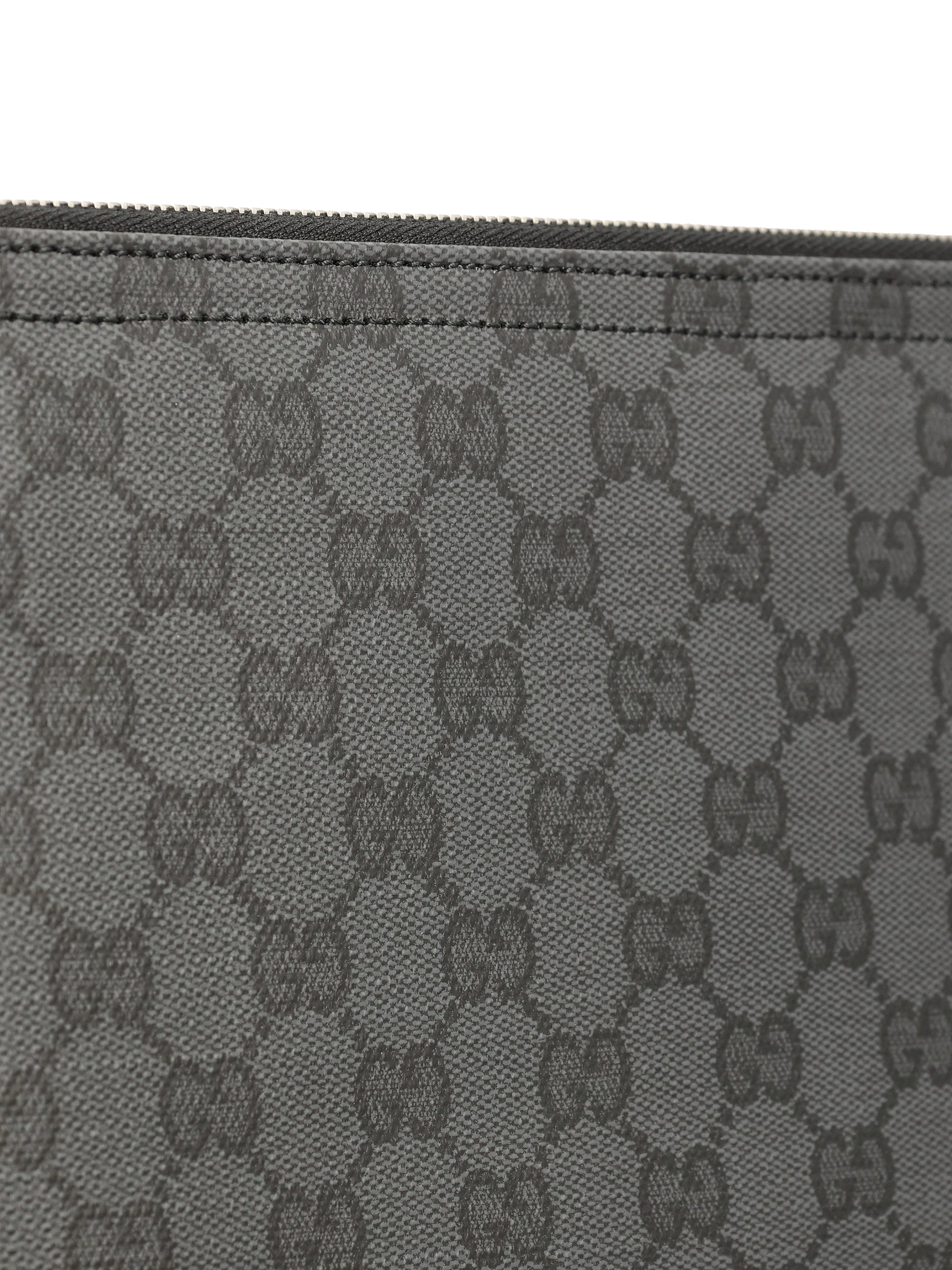 Pouch realizzata in tessuto. 876480 FAF8A1000 GUCCI 