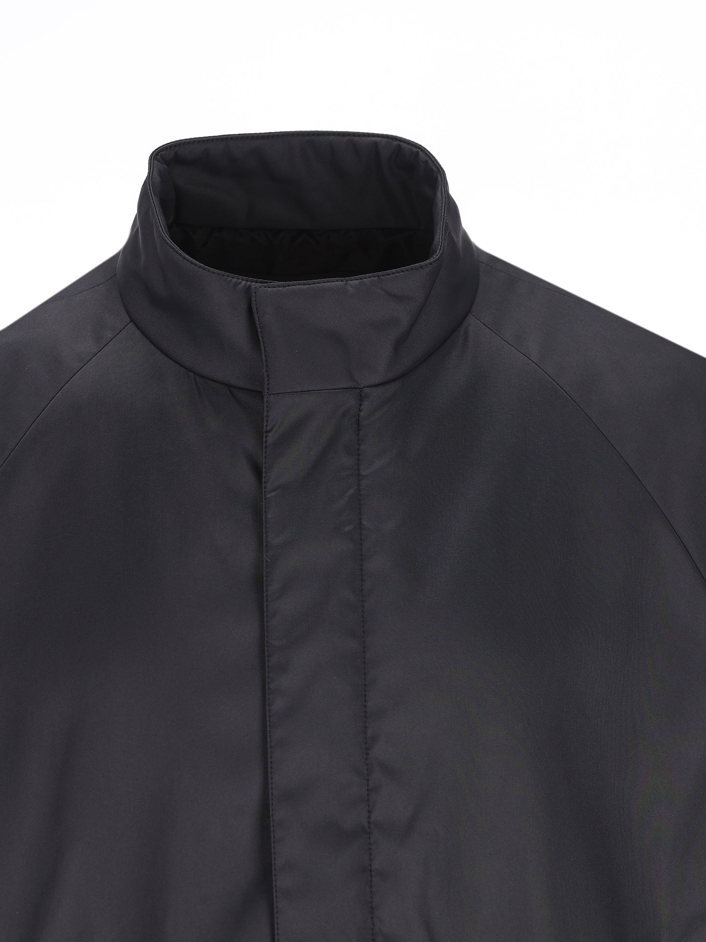Giacca realizzata in nylon. A003KU ZAVJT1000 GUCCI 
