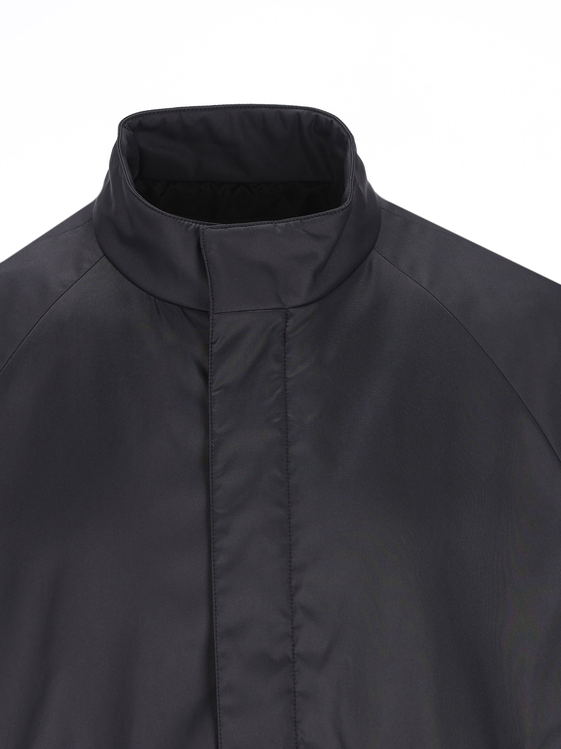 Giacca realizzata in nylon. A003KU ZAVJT1000 GUCCI 