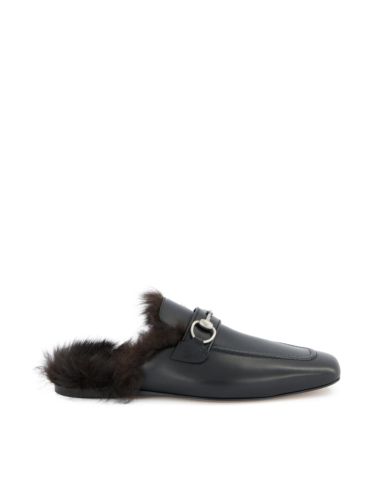 Sabot realizzato in pelle. A009Z7 AAG9B1000 GUCCI 