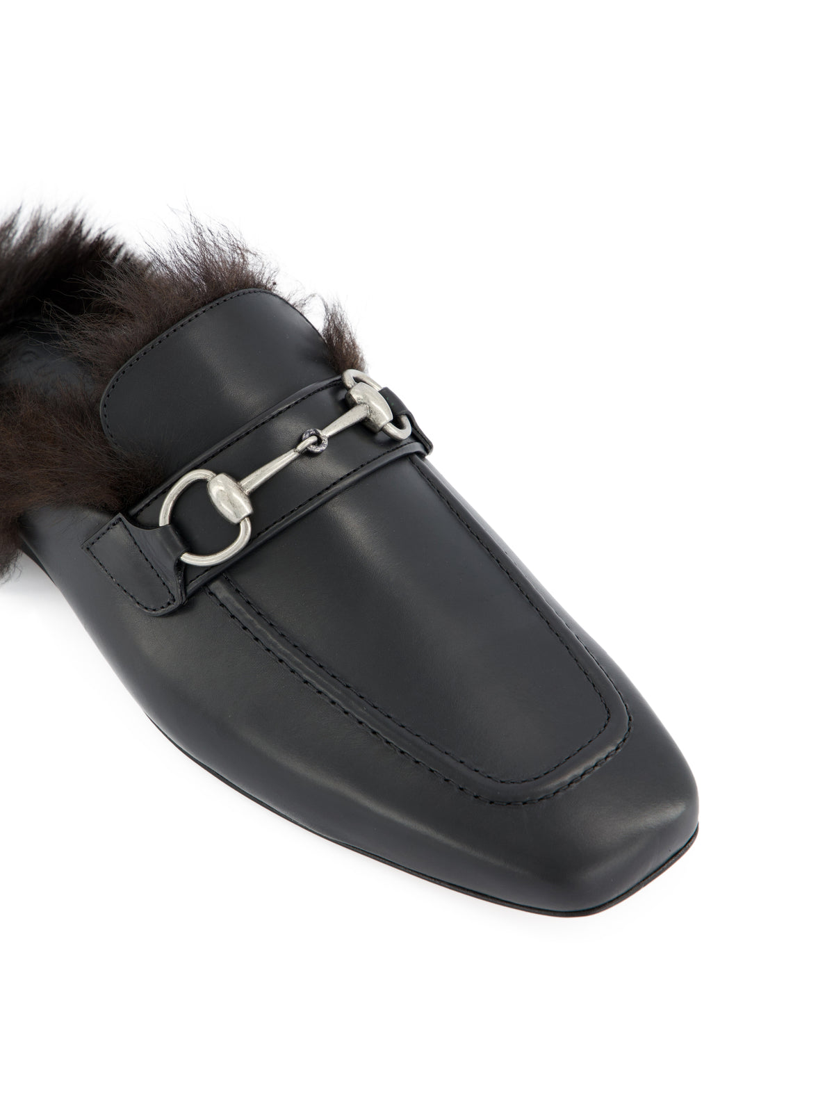 Sabot realizzato in pelle. A009Z7 AAG9B1000 GUCCI 