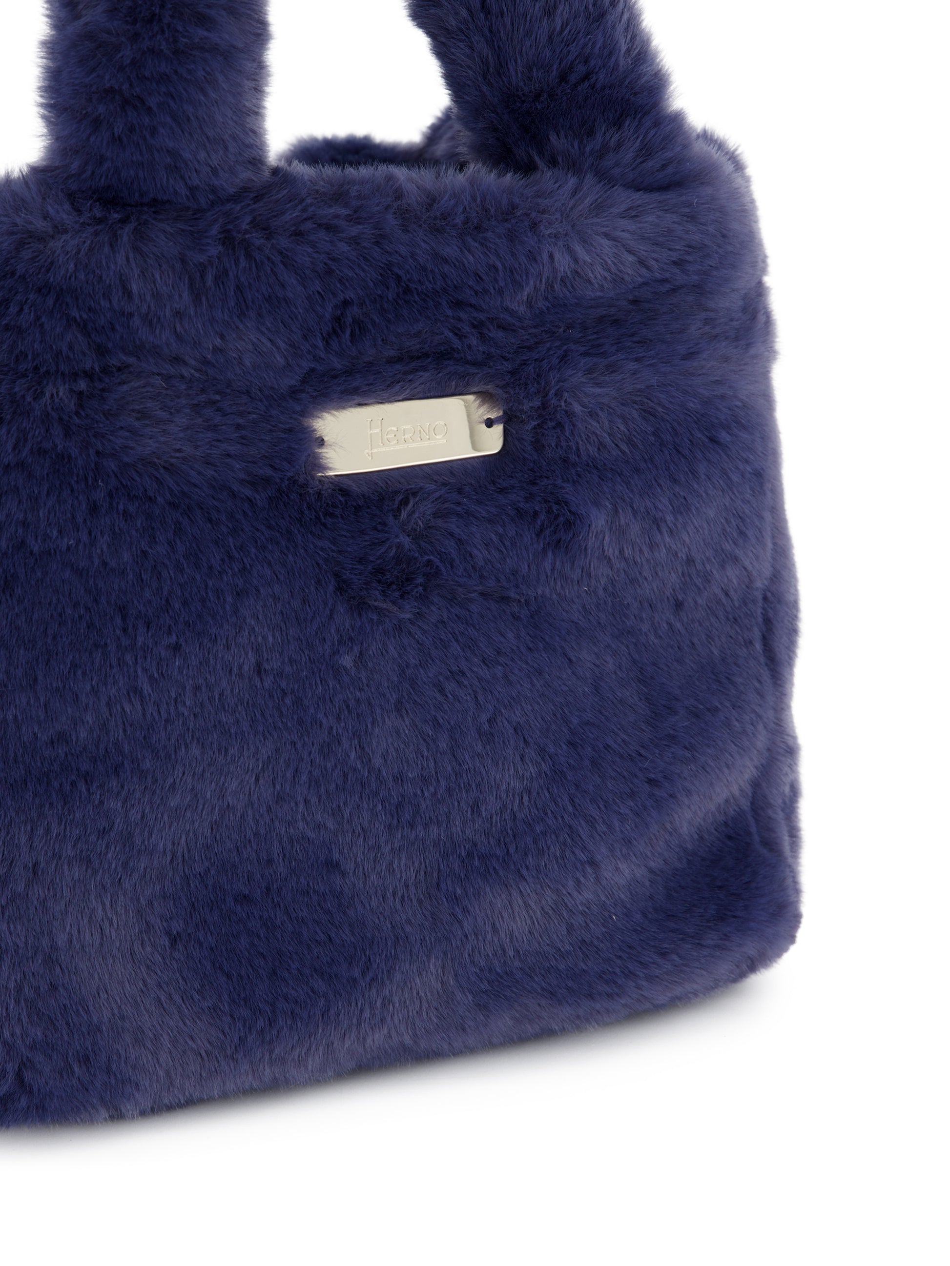 Borsa realizzata in pelliccia sintetica. BAG00012D 124229244 HERNO 