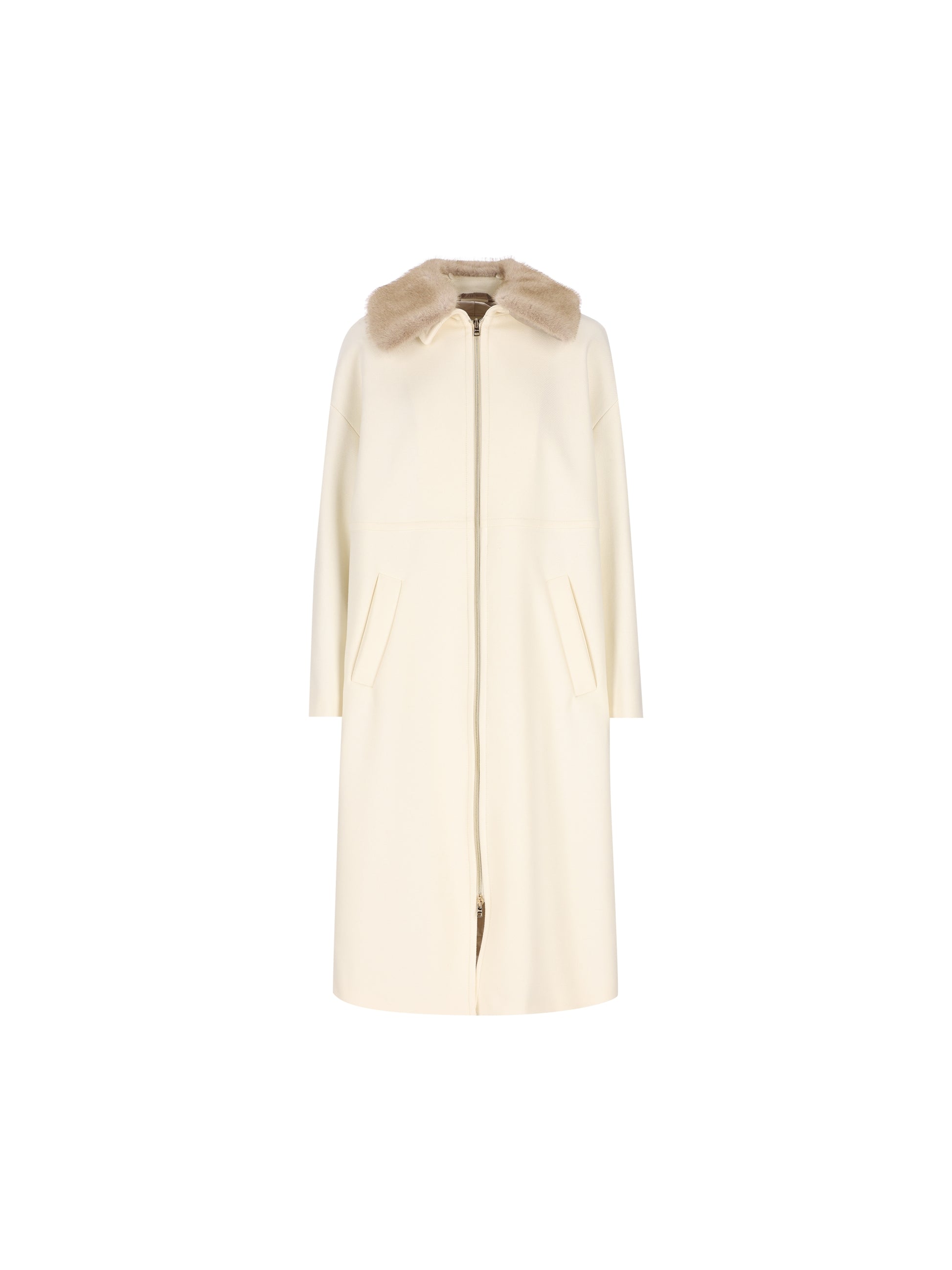 Cappotto realizzato in lana vergine e poliammide. CA000643D 333441000 HERNO 