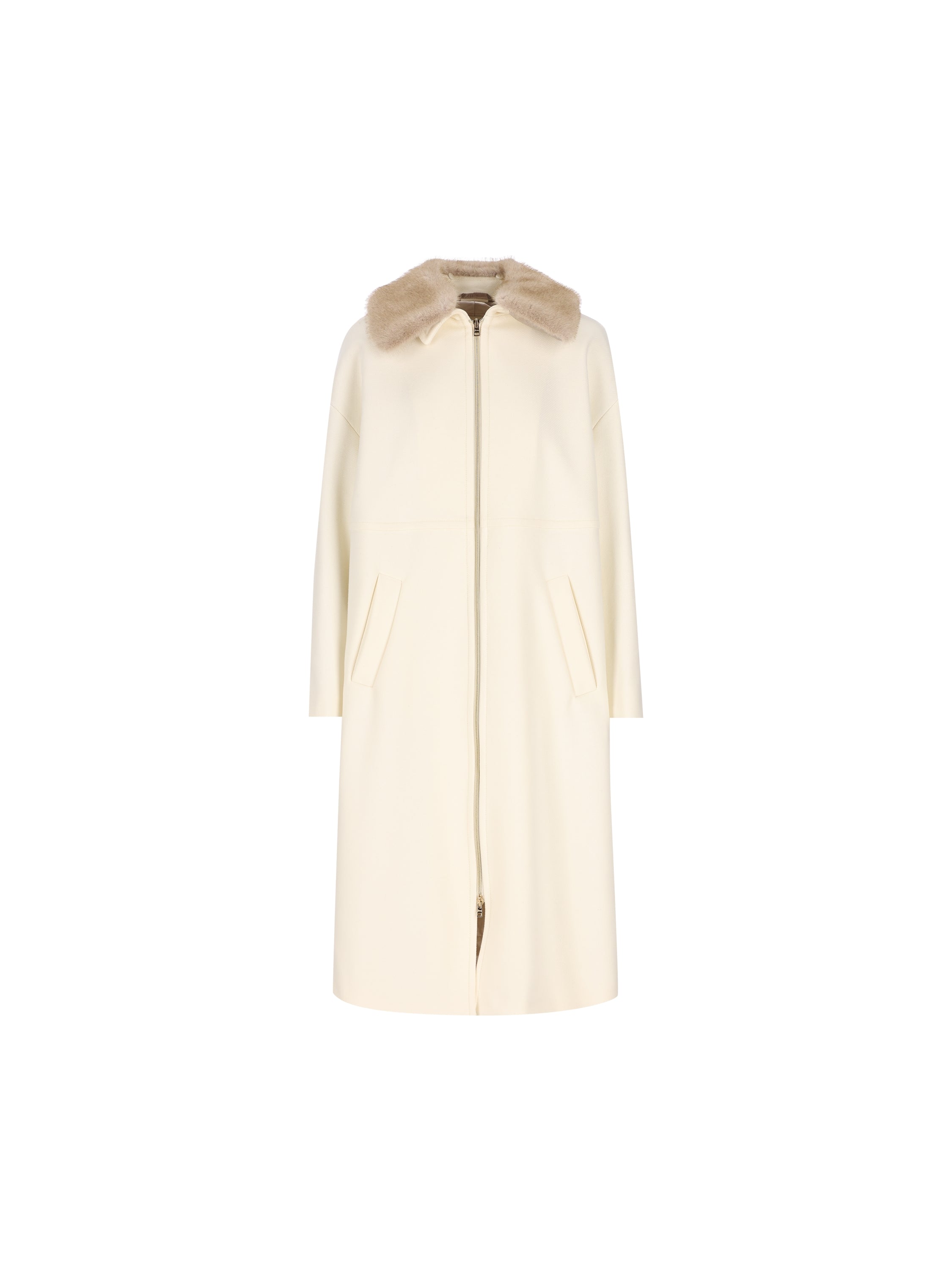 Cappotto realizzato in lana vergine e poliammide. CA000643D 333441000 HERNO 