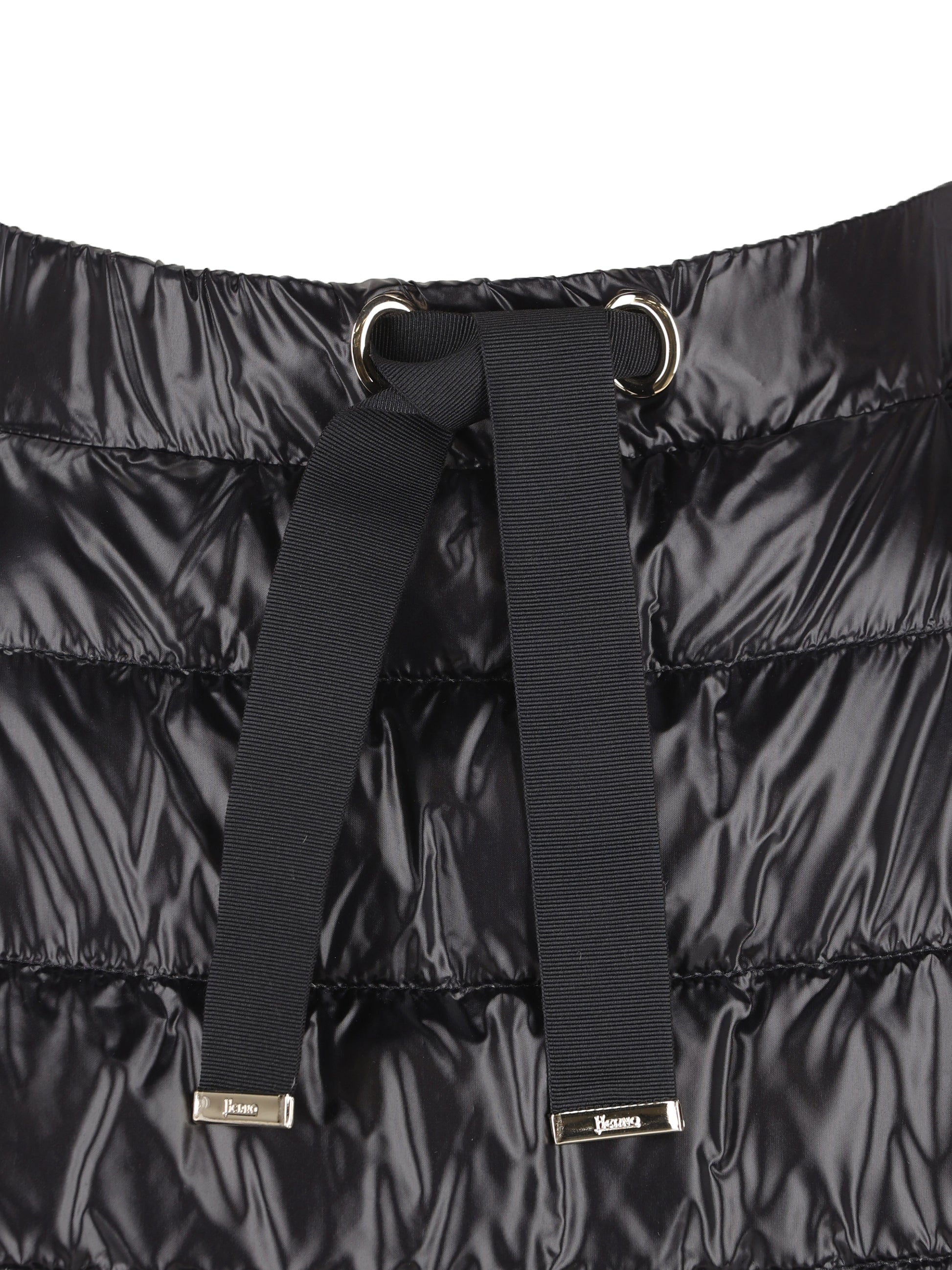 Gonna realizzata in nylon. GP000002D 12017Z9300 HERNO 