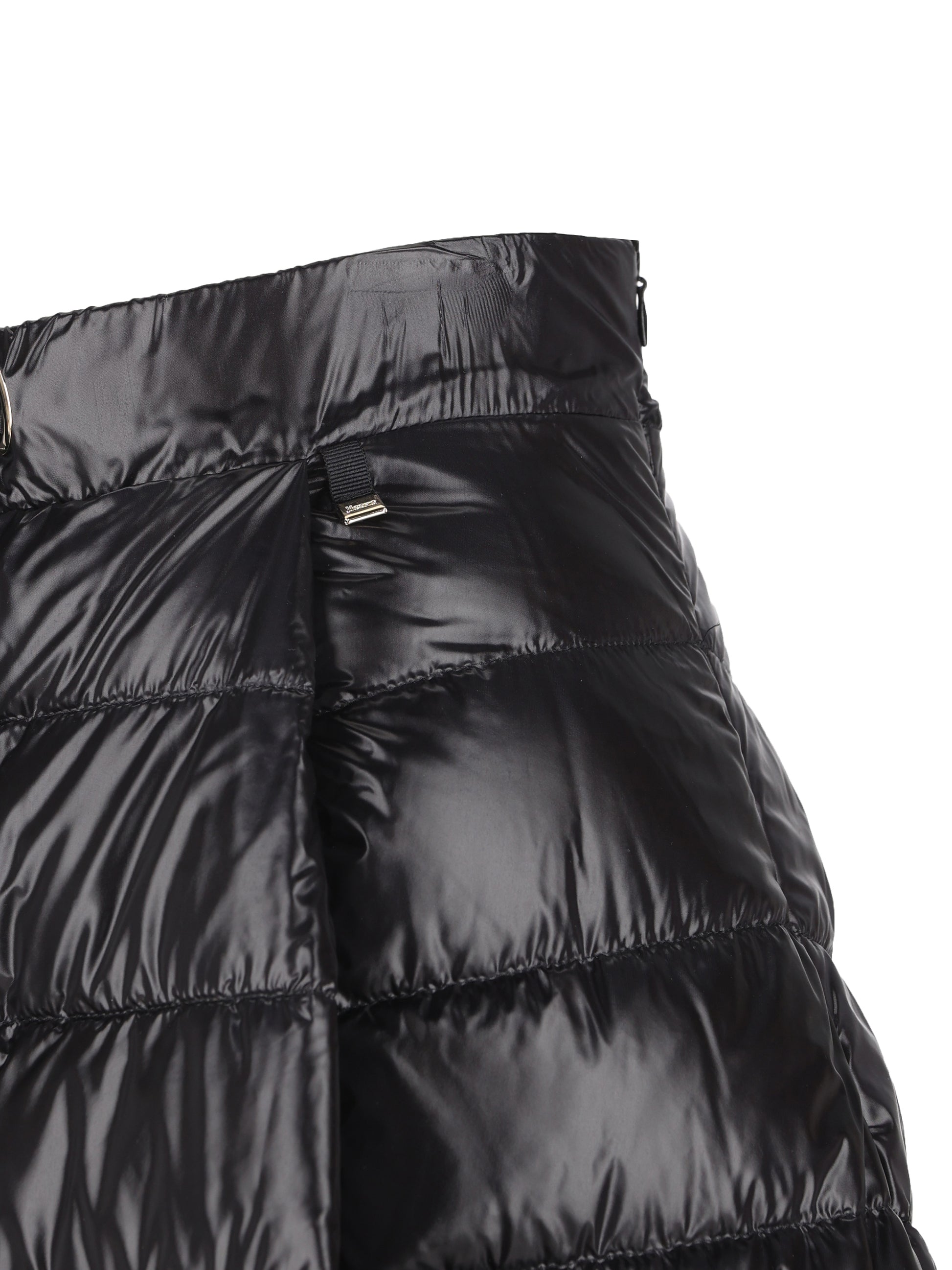 Gonna realizzata in nylon. GP000002D 12017Z9300 HERNO 