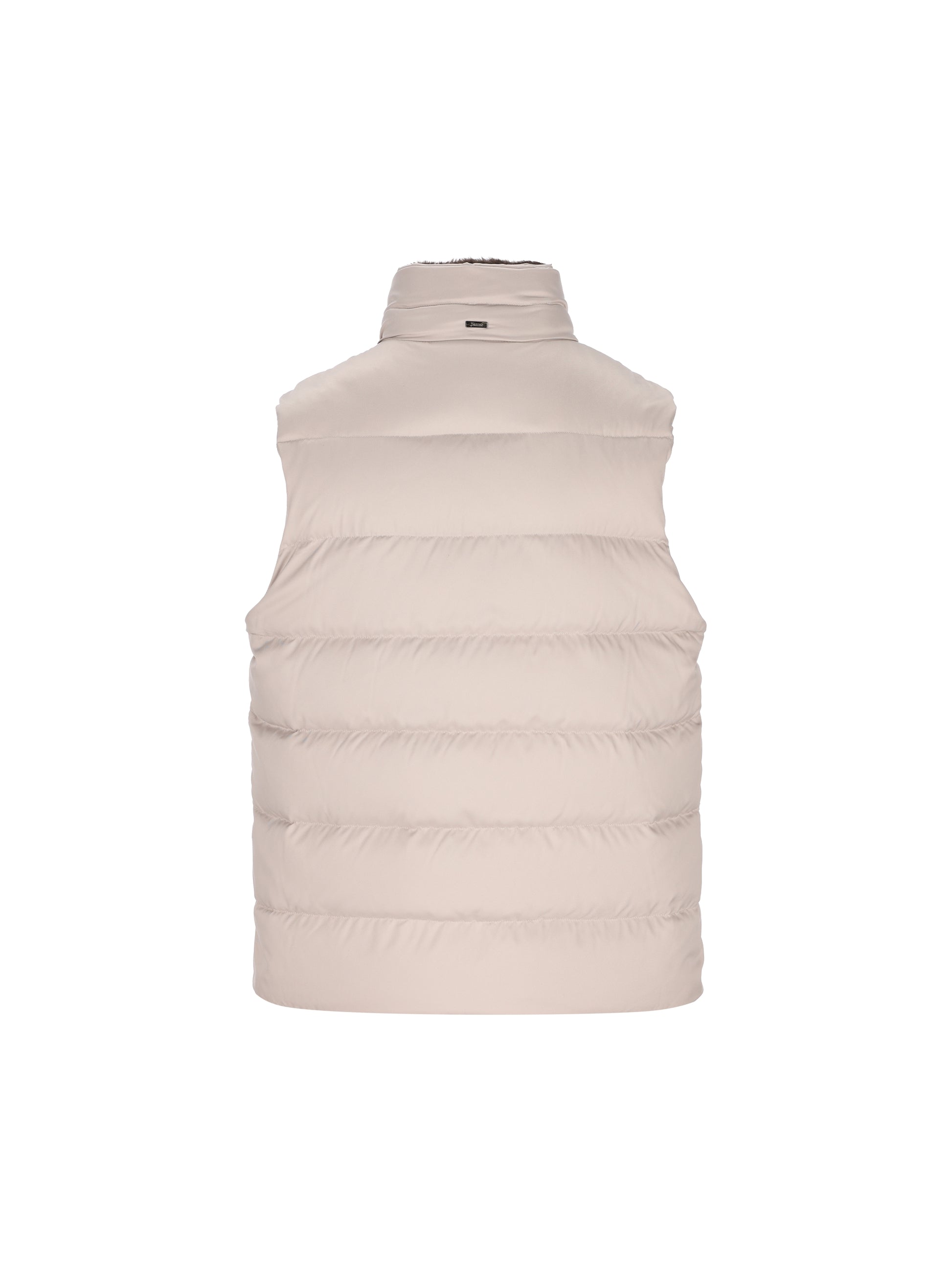 Gilet realizzato in poliestere. PI001267U 12414Z9403 HERNO 