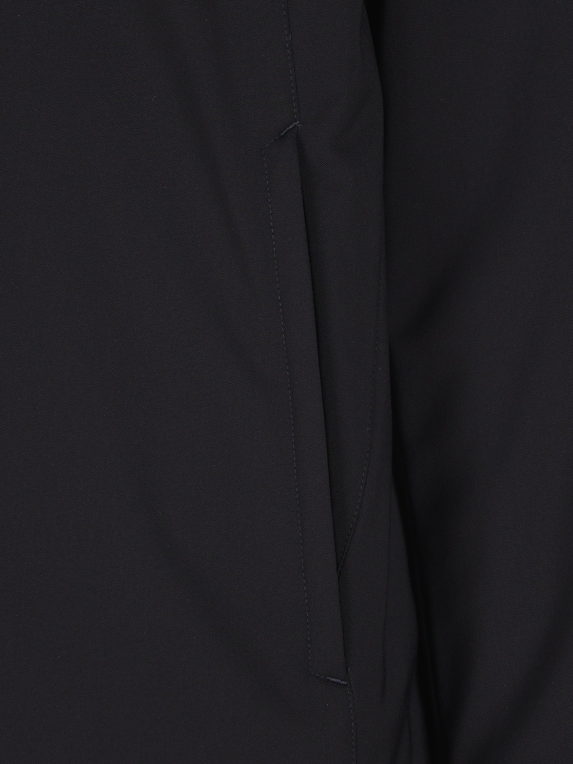 Giacca realizzata in poliestere. PI001363U 126509210 HERNO 