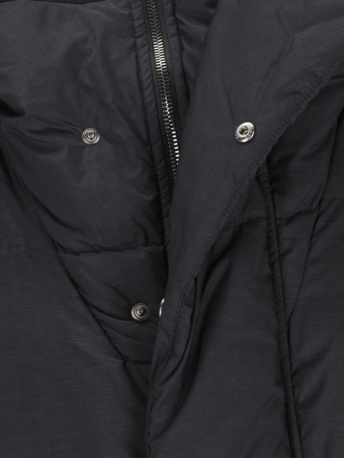 Piumino realizzato in poliammide e poliestere. PI001389U 129399490 HERNO 