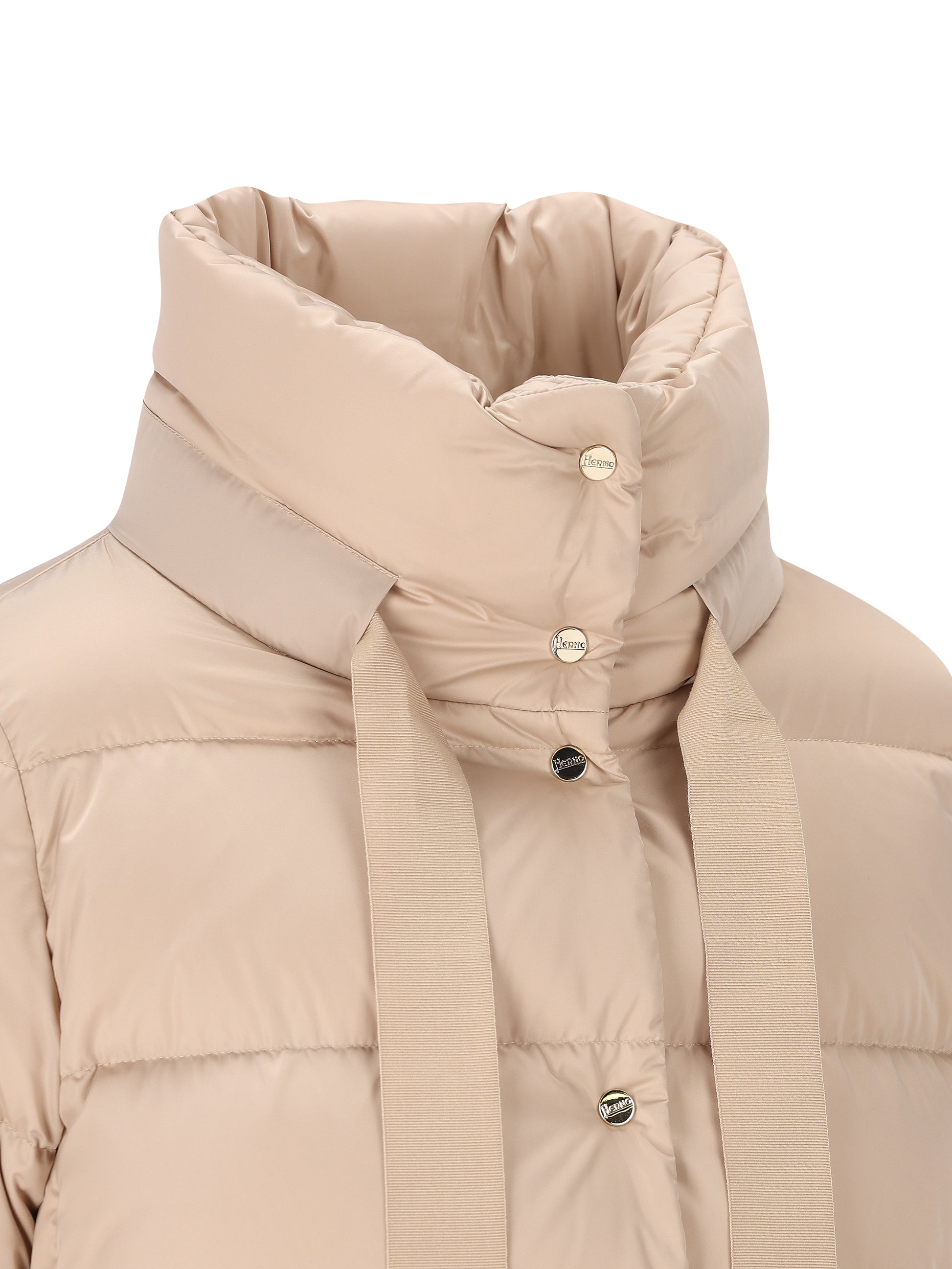 Piumino corto in raso. PI001936D 12170Z1985 HERNO 