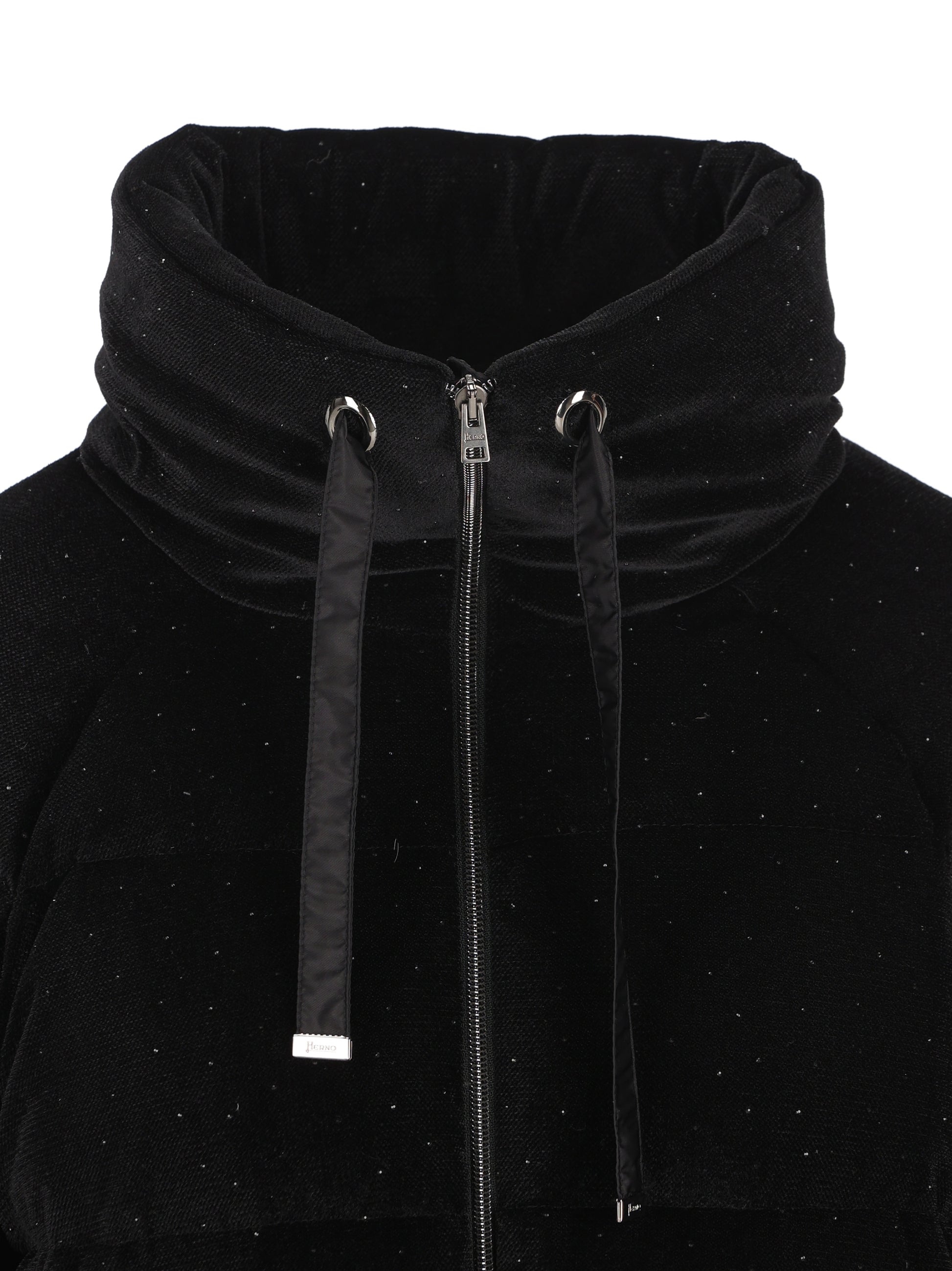 Piumino realizzato in velluto tecnico. PI002317D 129409300 HERNO 