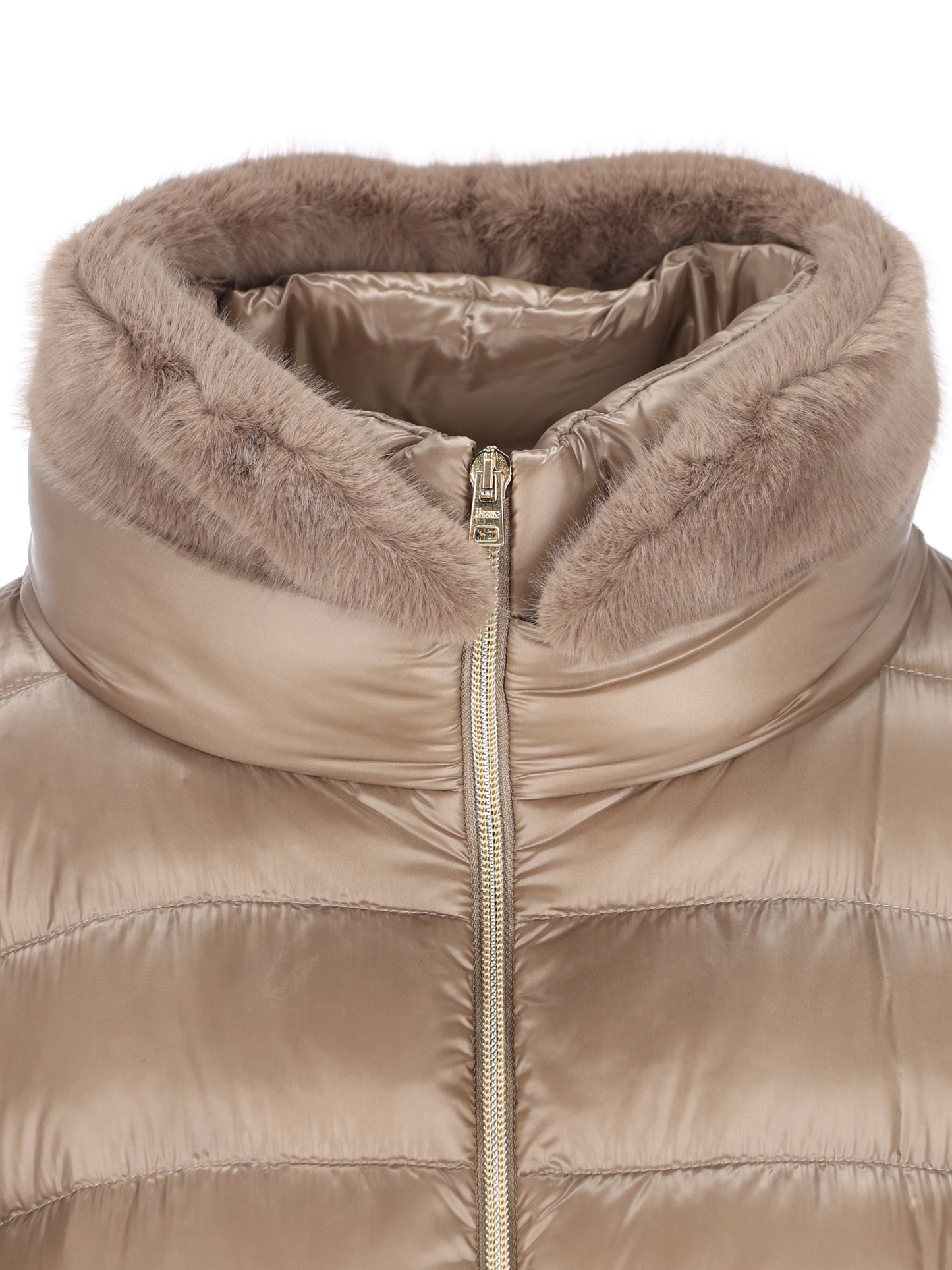 Piumino realizzato in poliammide. PI0485DICM05 12017Z2600 HERNO 