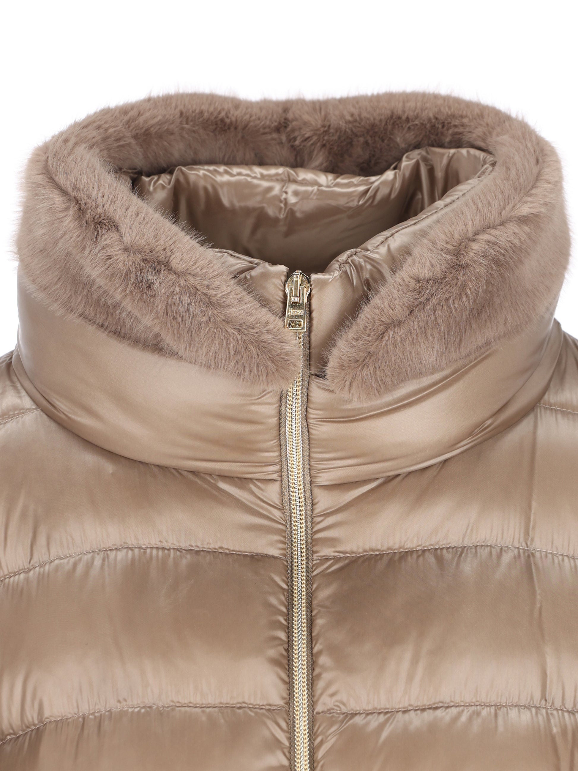Piumino realizzato in poliammide. PI0485DICM05 12017Z2600 HERNO 