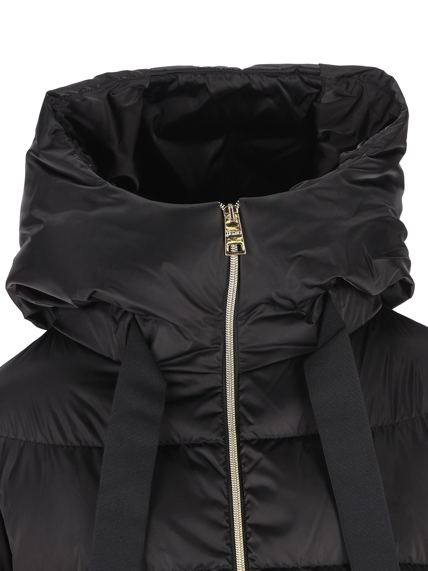 Piumino realizzato in poliestere. PI1304D 12170Z9300 HERNO 