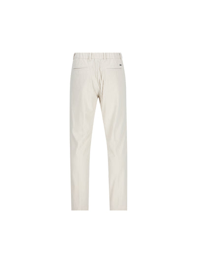 Pantaloni realizzati in velluto PT000239U 129131200 HERNO 
