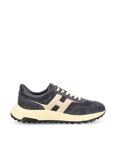 Sneakers realizzate in pelle scamosciata. HXM5630FR30S9G 0FAB HOGAN 