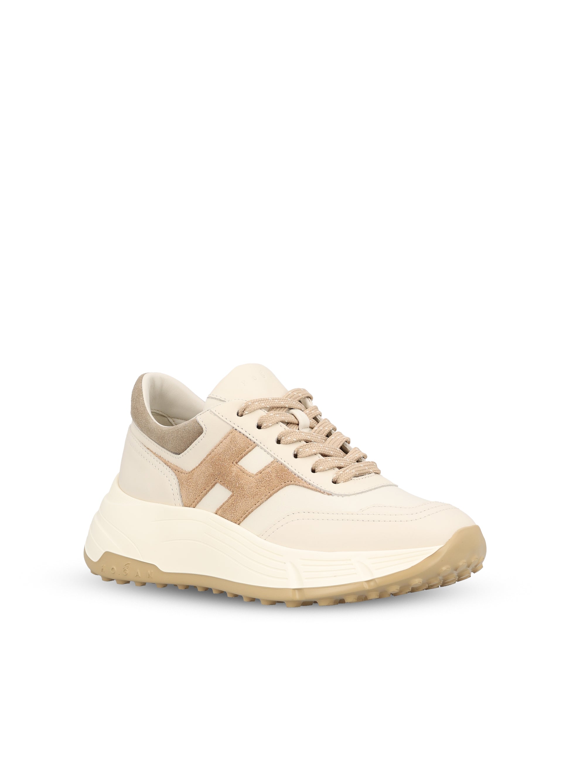 Sneakers realizzate in pelle. HXW6690FR30UI4 0R16 HOGAN 