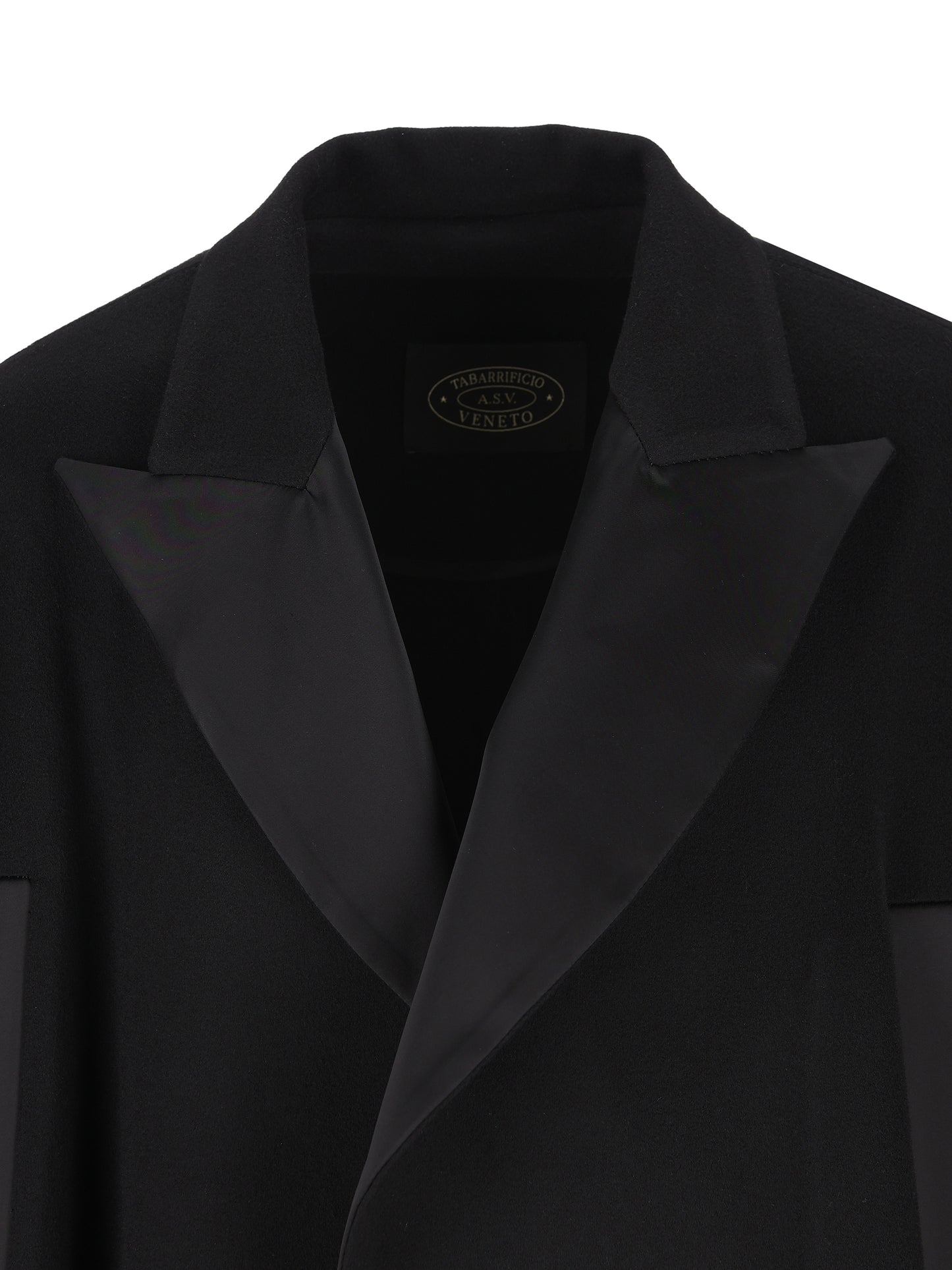 Cappotto realizzato in lana vergine. TAB0037 614059 IL TABARRO 