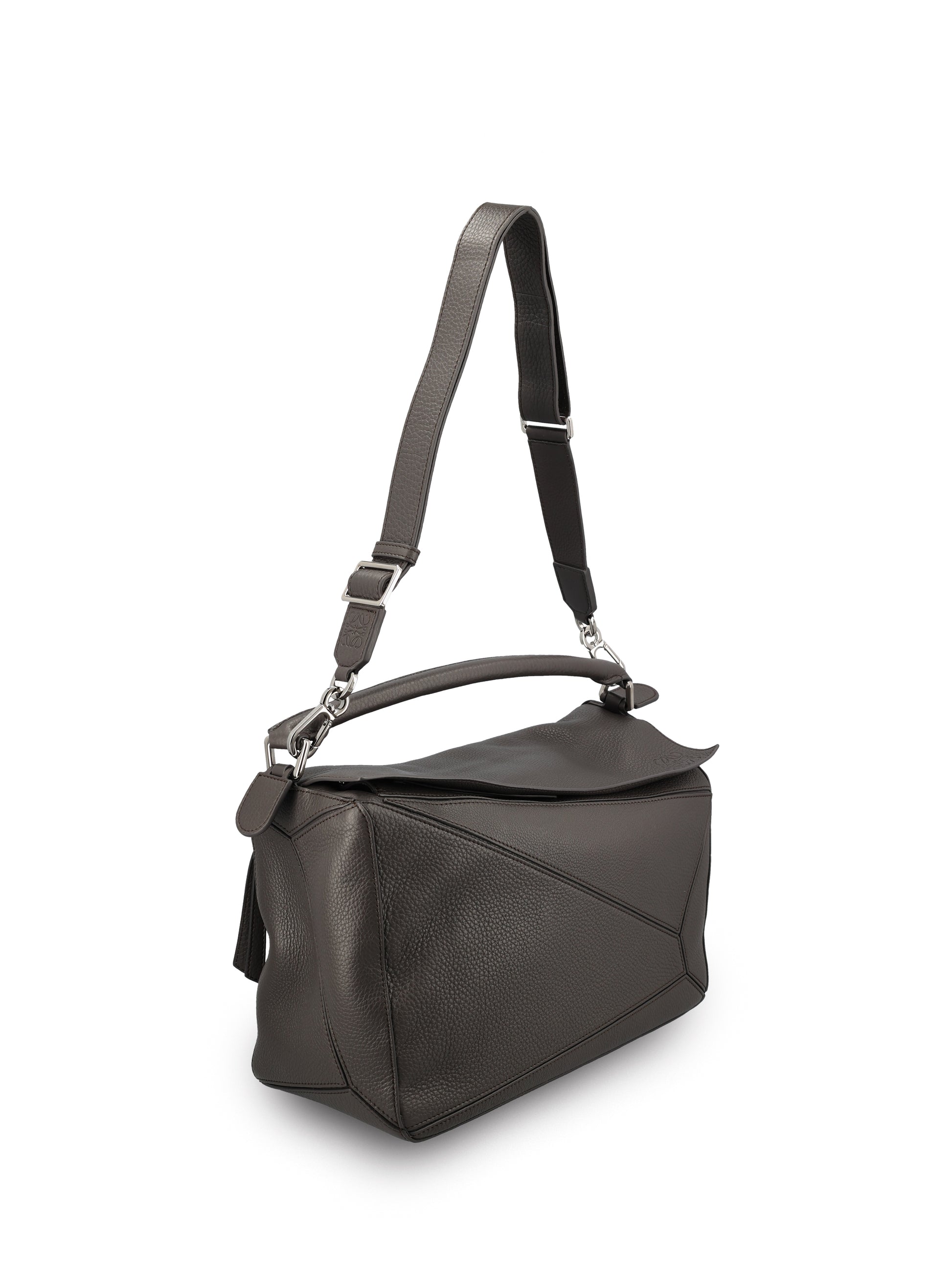 Borsa realizzata in pelle di vitello. B510PNLX03 1220 LOEWE 