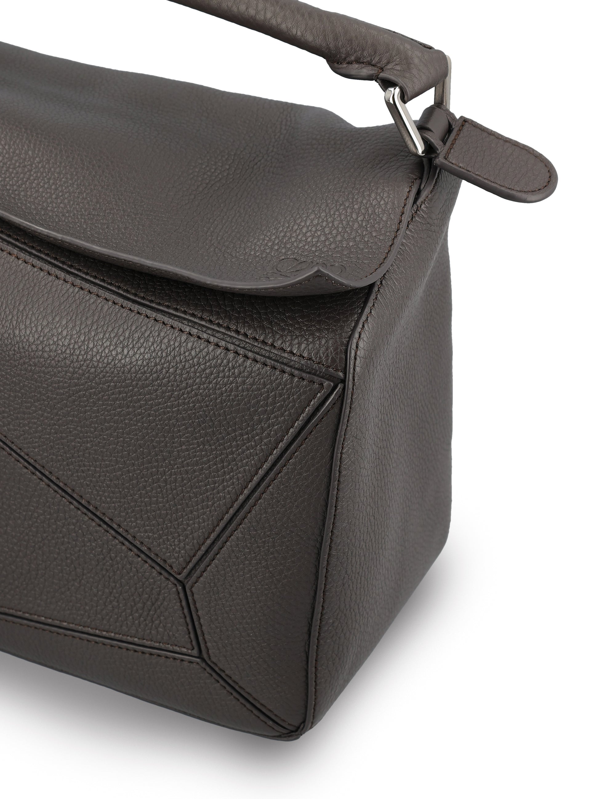 Borsa realizzata in pelle di vitello. B510PNLX03 1220 LOEWE 